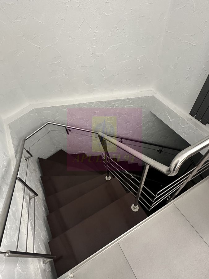 Spațiu comercial de închiriat – 176 mp | Vitrină și acces stradal — fotografia 6
