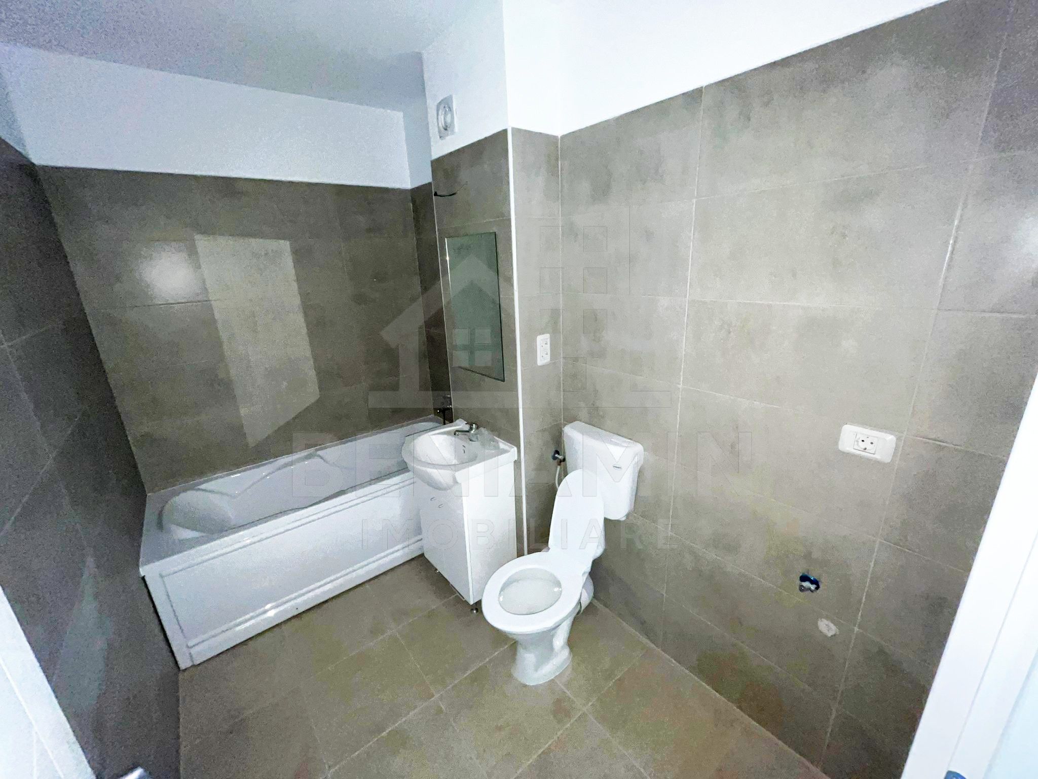 2 Camere-Bloc Nou- Loc De Parcare- Disponibil Imediat-Sanpetru-Brasov — fotografia 3