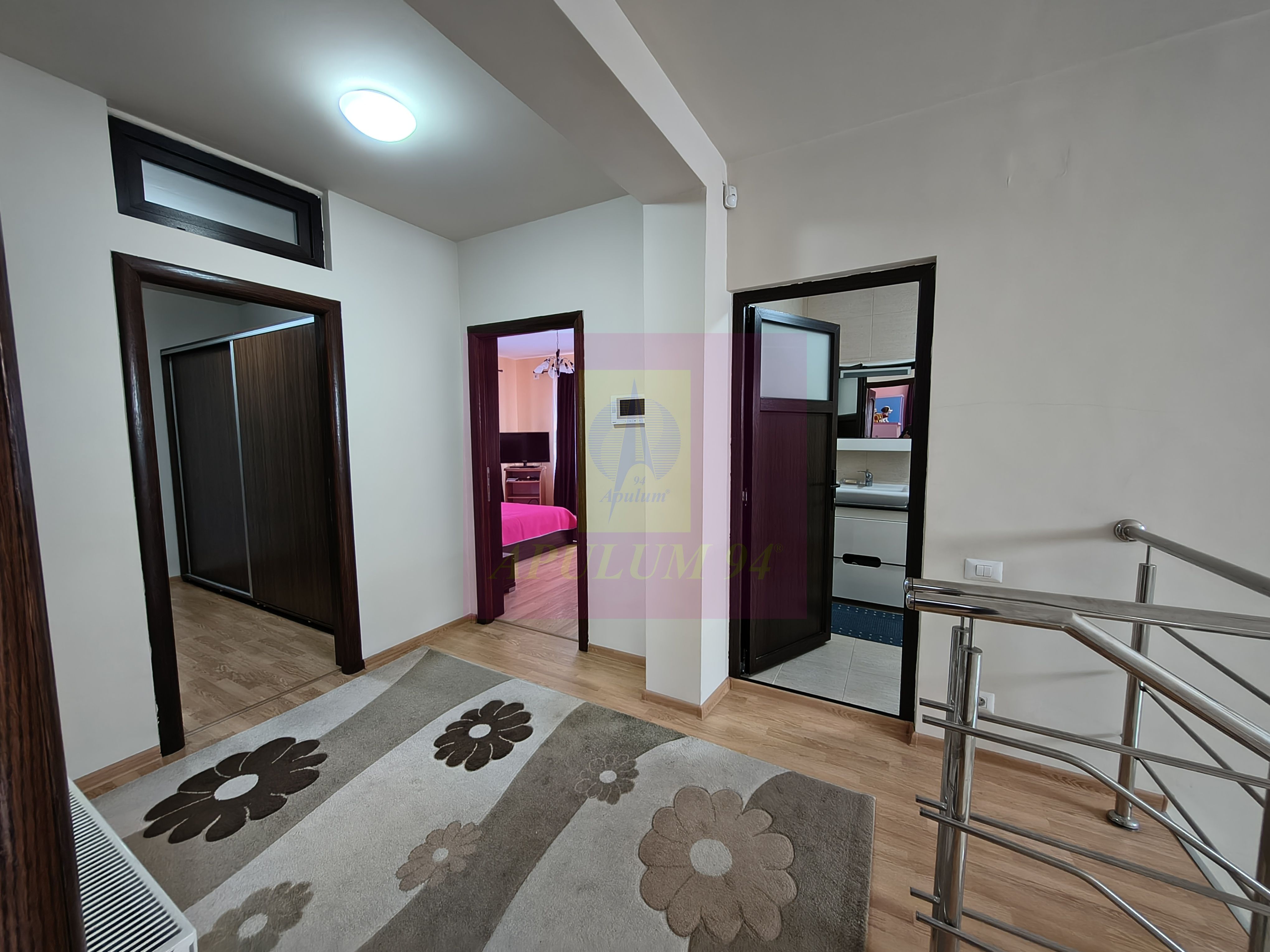 Vilă individuală cu 5 camere, curte proprie în Afumați lângă primărie — fotografia 4