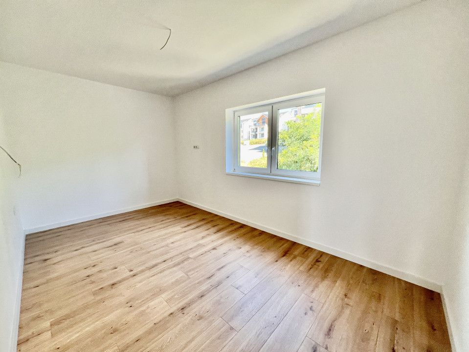 Penthouse 3 camere 100mpu terasa parcare la alb Cristian 5 min Sibiu — fotografia 3