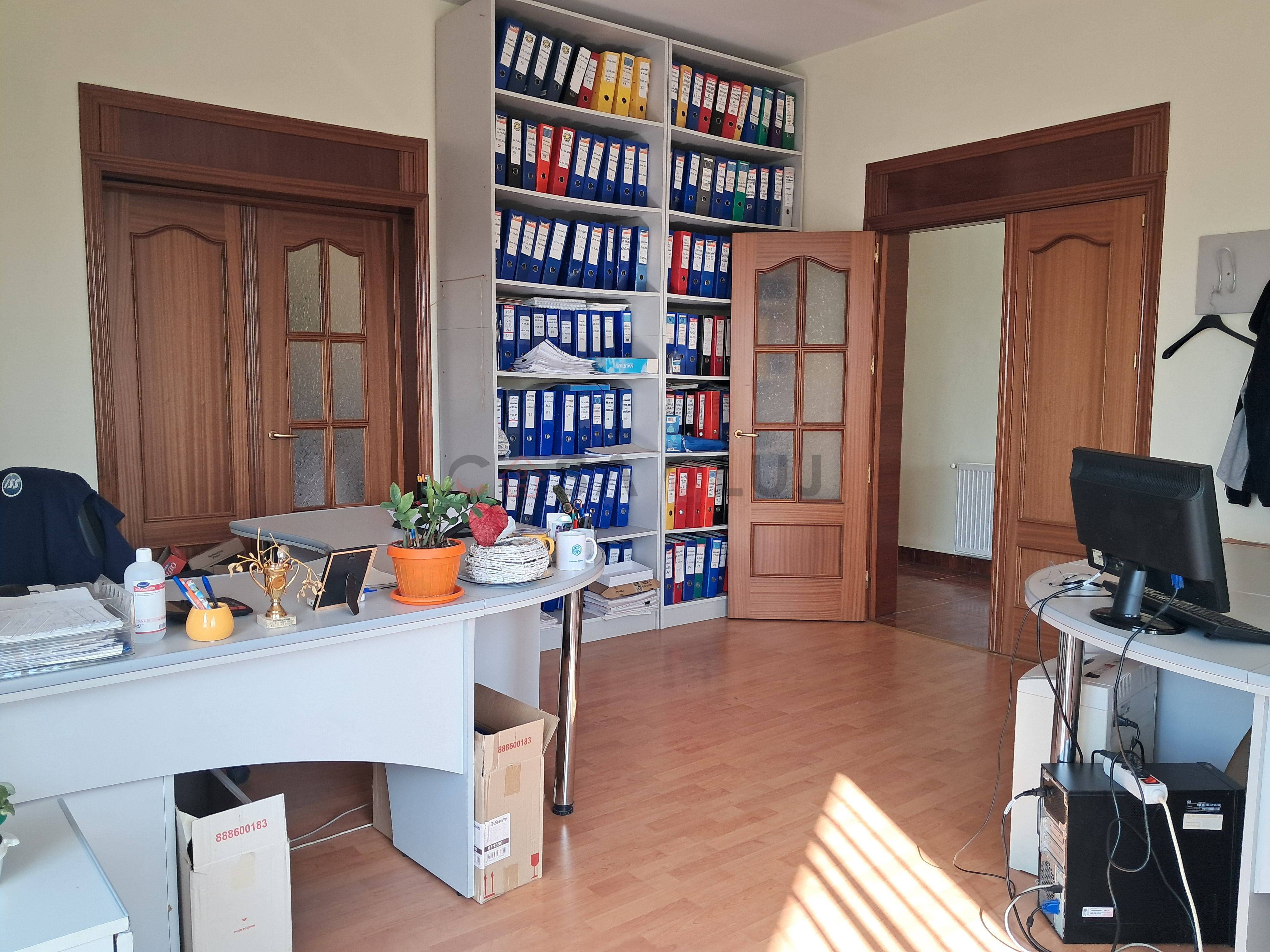 Apartament de 5 camere în Vilă , ideal ivestiție, parcări