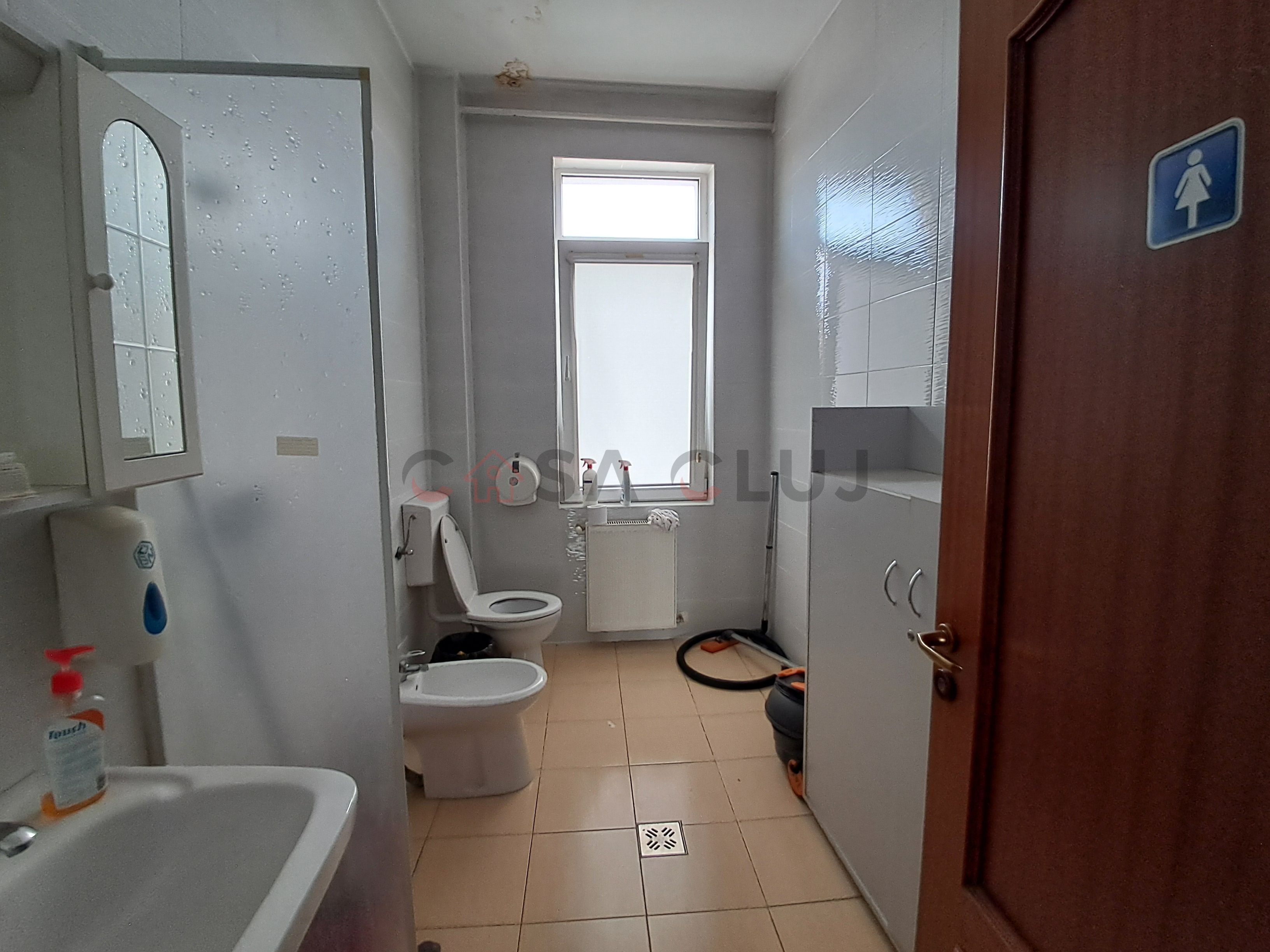 Apartament de 5 camere în Vilă , ideal ivestiție, parcări — fotografia 9