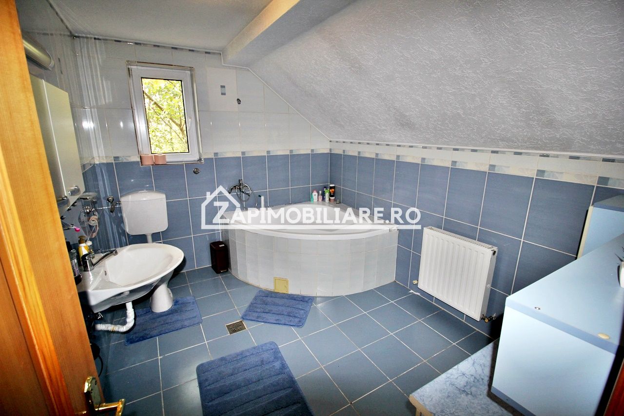 Casa 4 camere,2 bai,1 garaj,150mp,688 mp teren, 0% comision — fotografia 6