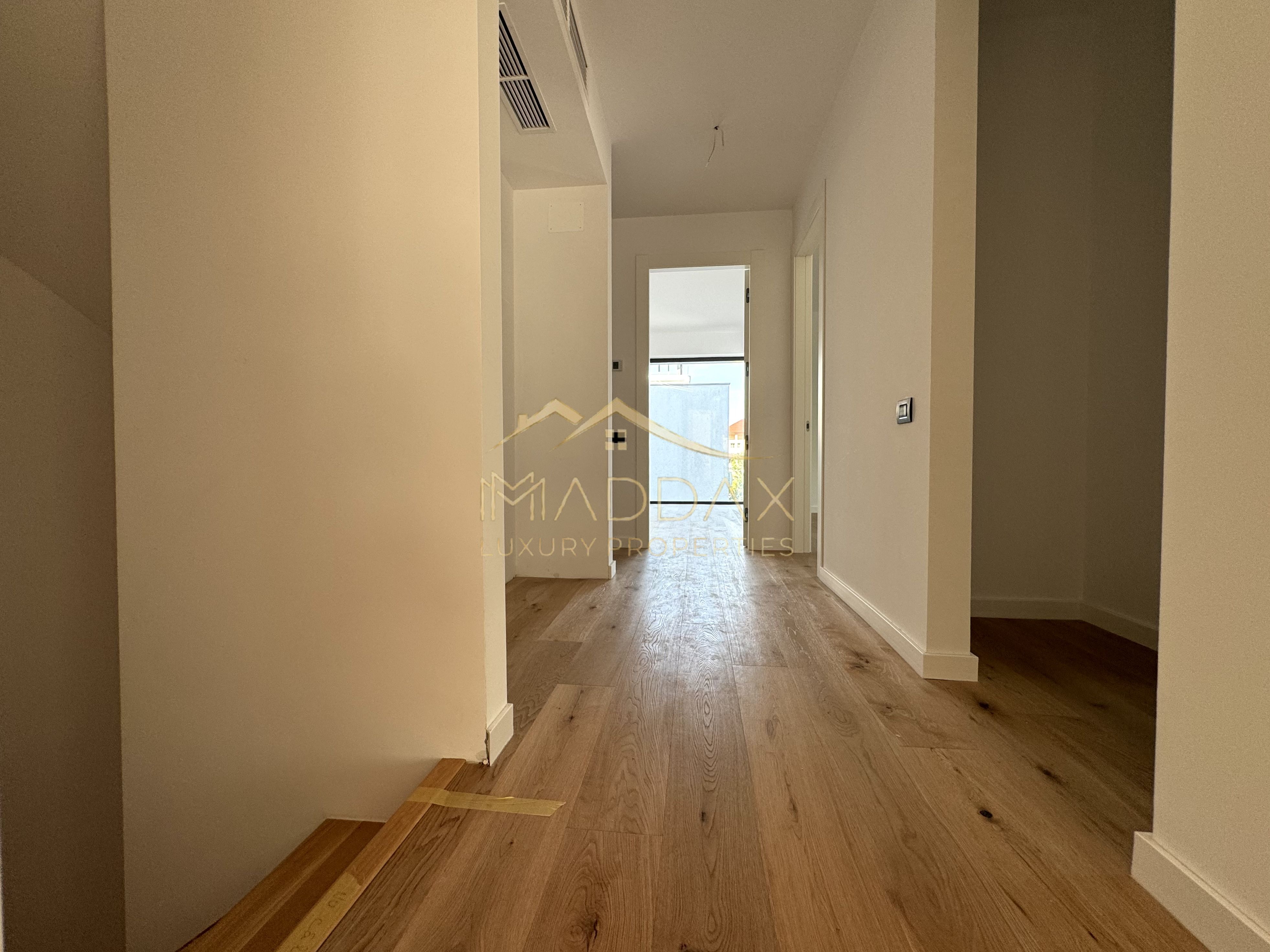 Vila cu 5 camere  *366mp* / Curte privată *315mp* / Pipera - Lake View — fotografia 10