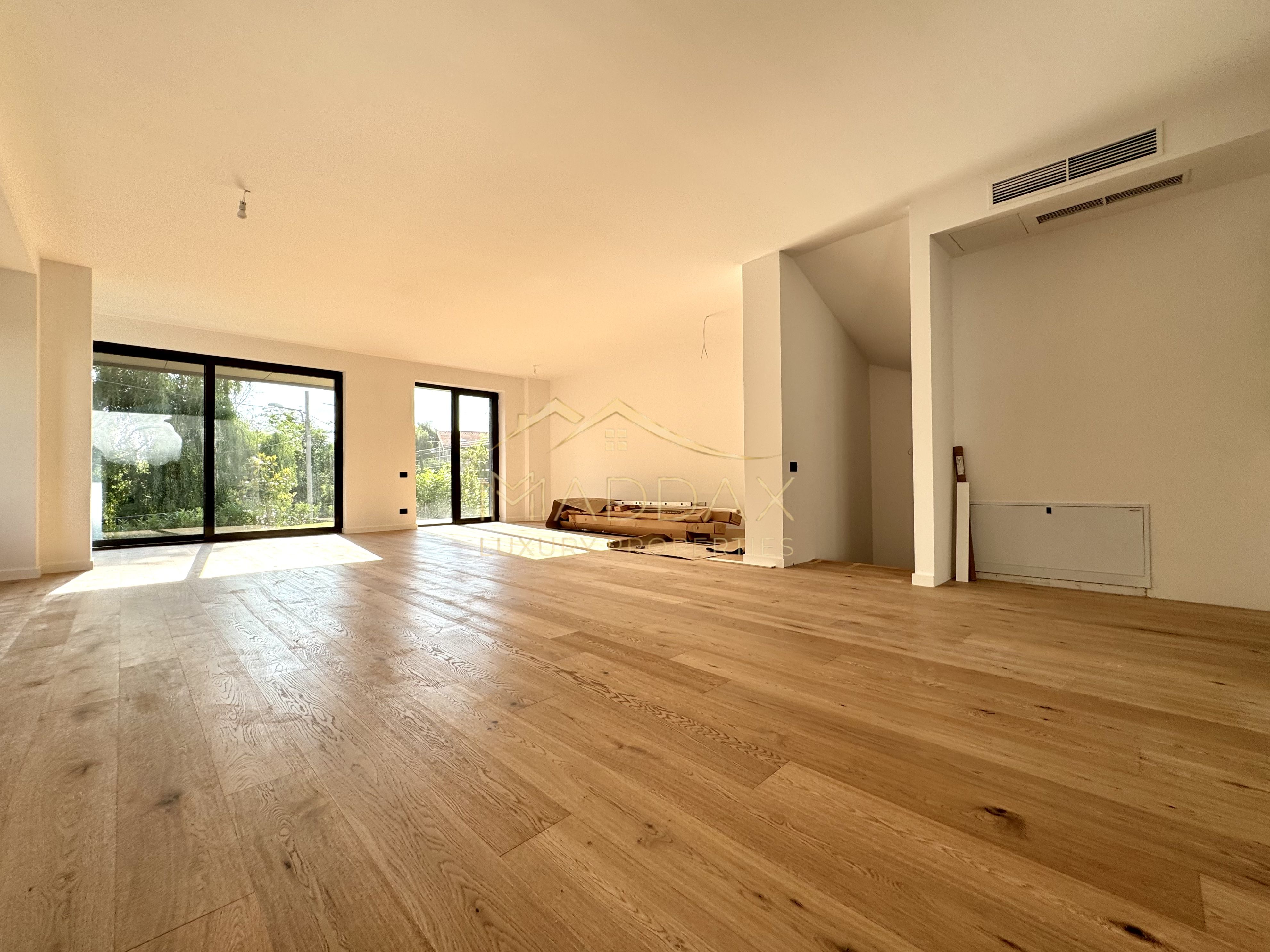Vila cu 5 camere  *366mp* / Curte privată *315mp* / Pipera - Lake View — fotografia 11