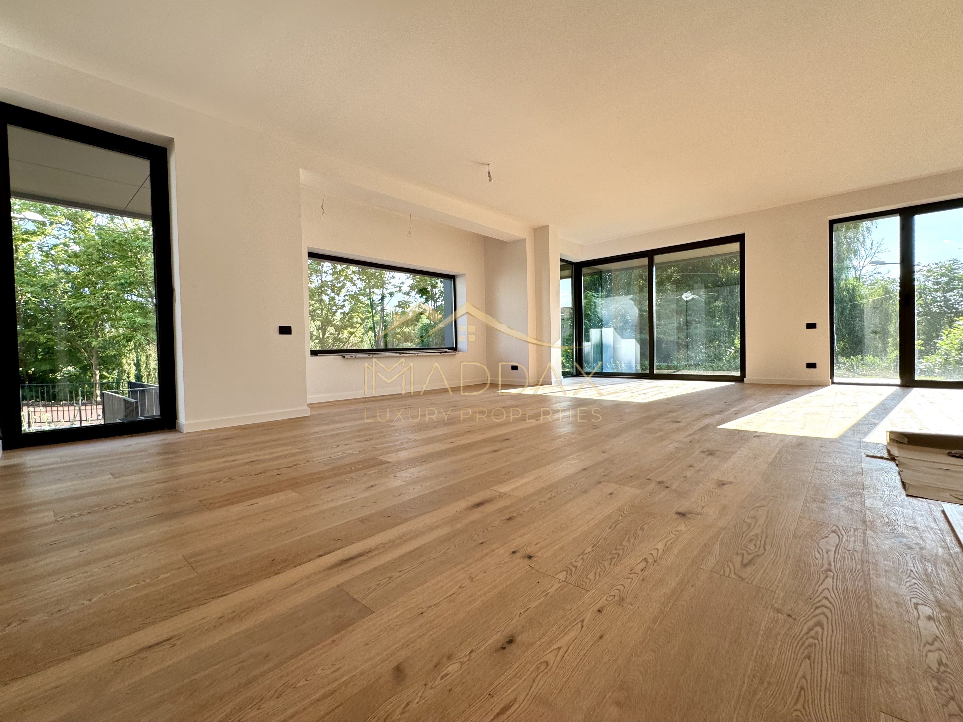 Vila cu 5 camere  *366mp* / Curte privată *315mp* / Pipera - Lake View — fotografia 13