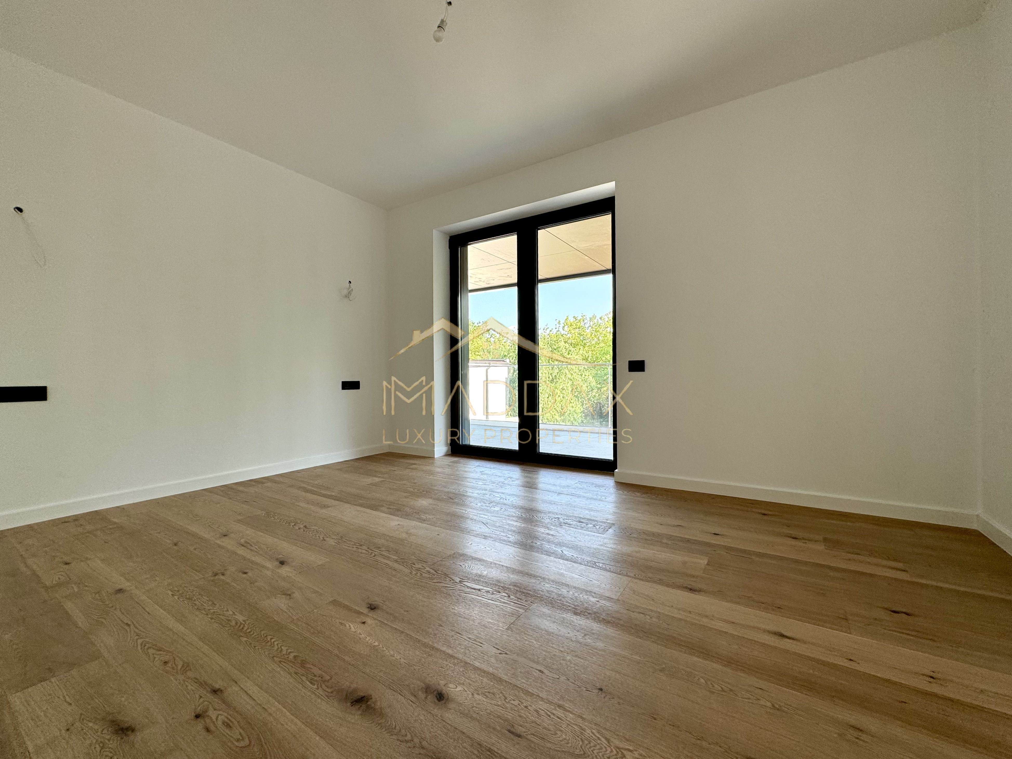 Vila cu 5 camere  *366mp* / Curte privată *315mp* / Pipera - Lake View — fotografia 31