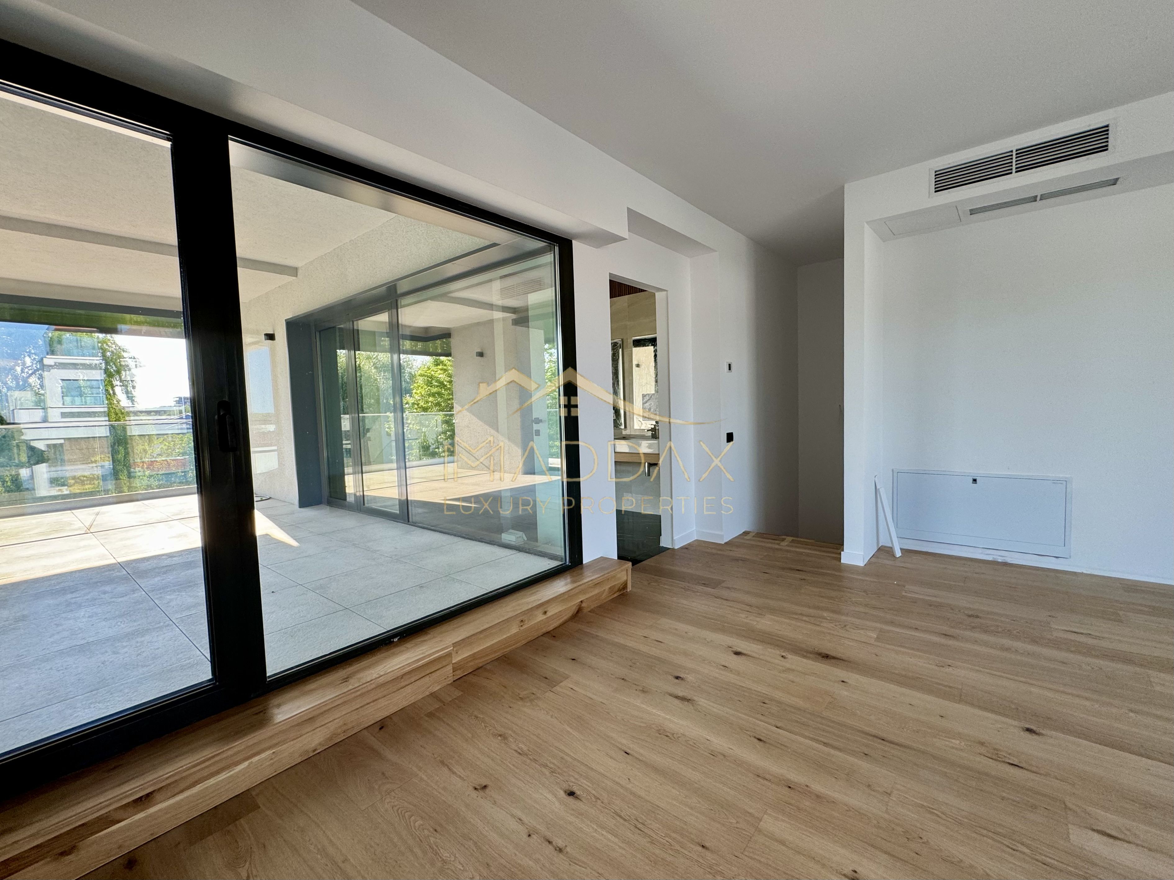 Vila cu 5 camere  *366mp* / Curte privată *315mp* / Pipera - Lake View — fotografia 34