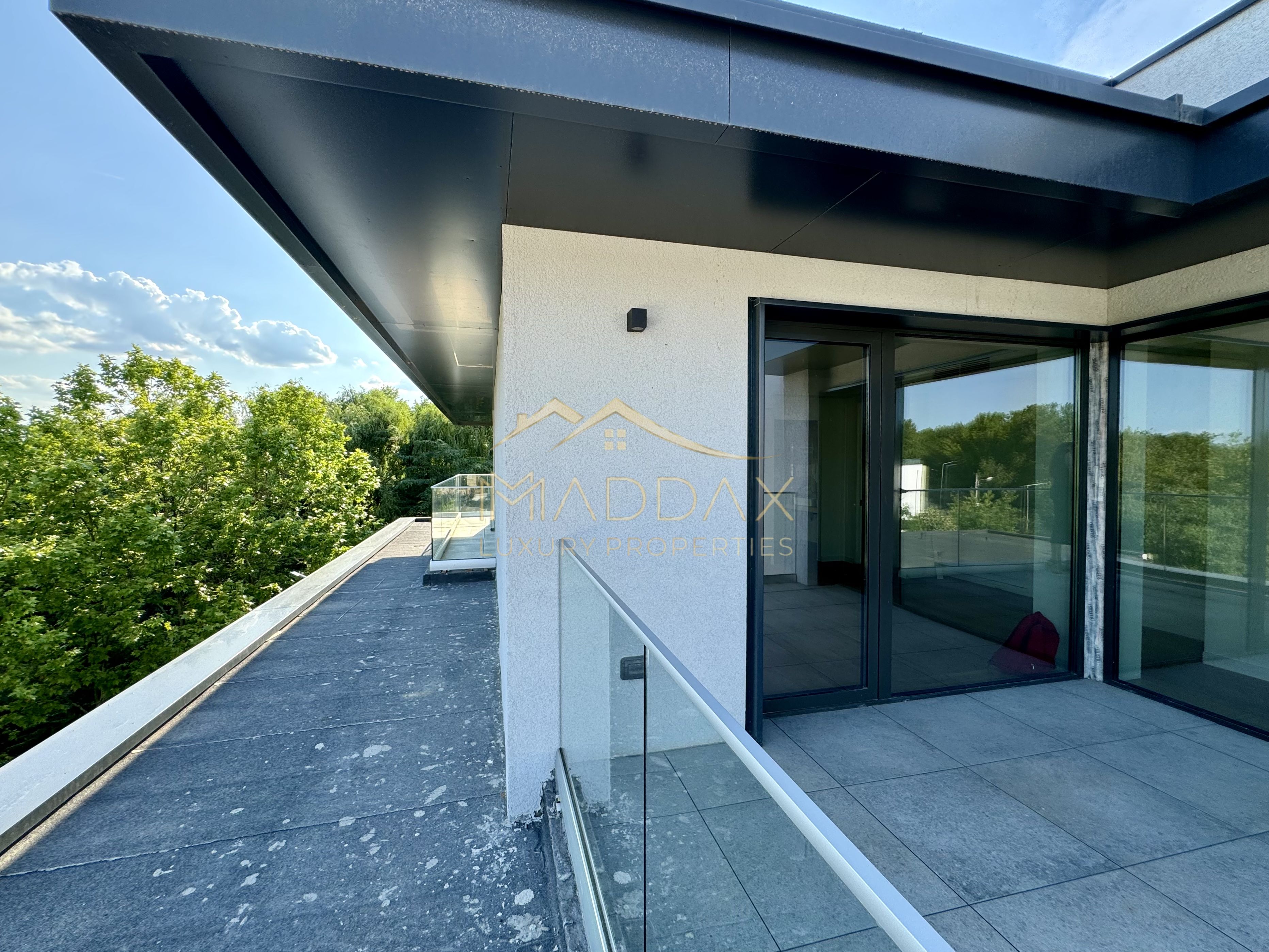 Vila cu 5 camere  *366mp* / Curte privată *315mp* / Pipera - Lake View — fotografia 49