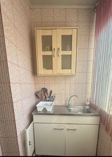 Apartament 2 camere in Craiovita Noua - complet mobilat si utilat — fotografia 6