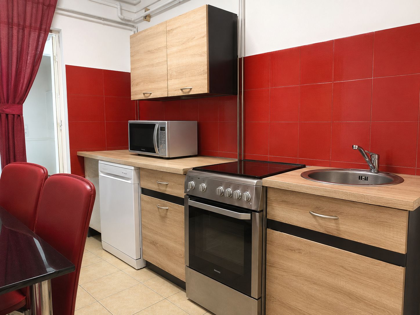 Apartament decomandat 3 camere și 2 balcoane, Calea Martirilor–Mures — fotografia 8