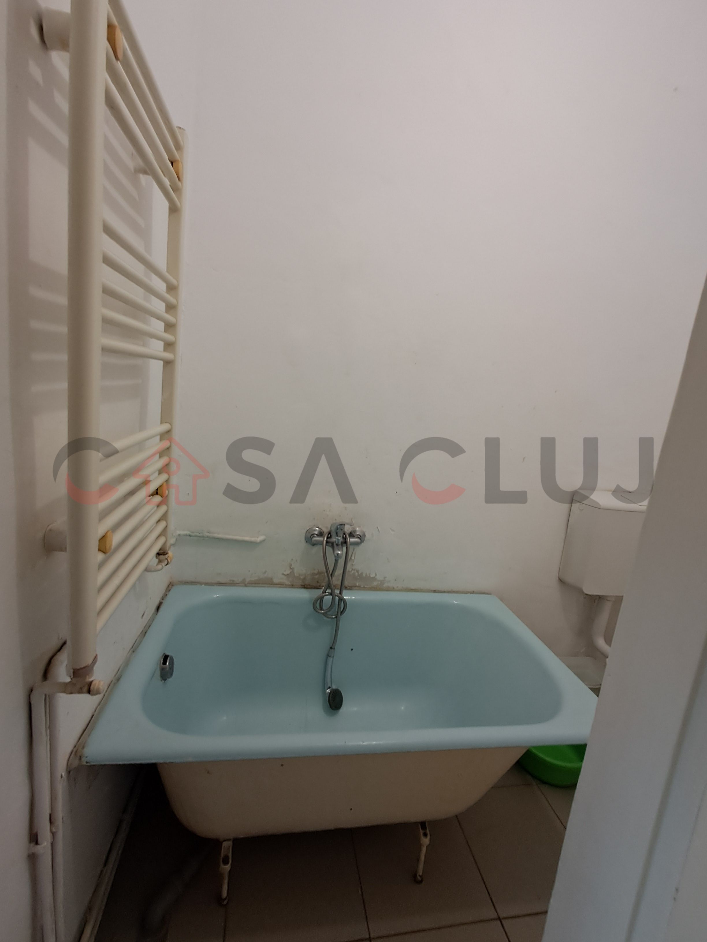 Casa la curte comuna, Andrei Muresanu!! — fotografia 4