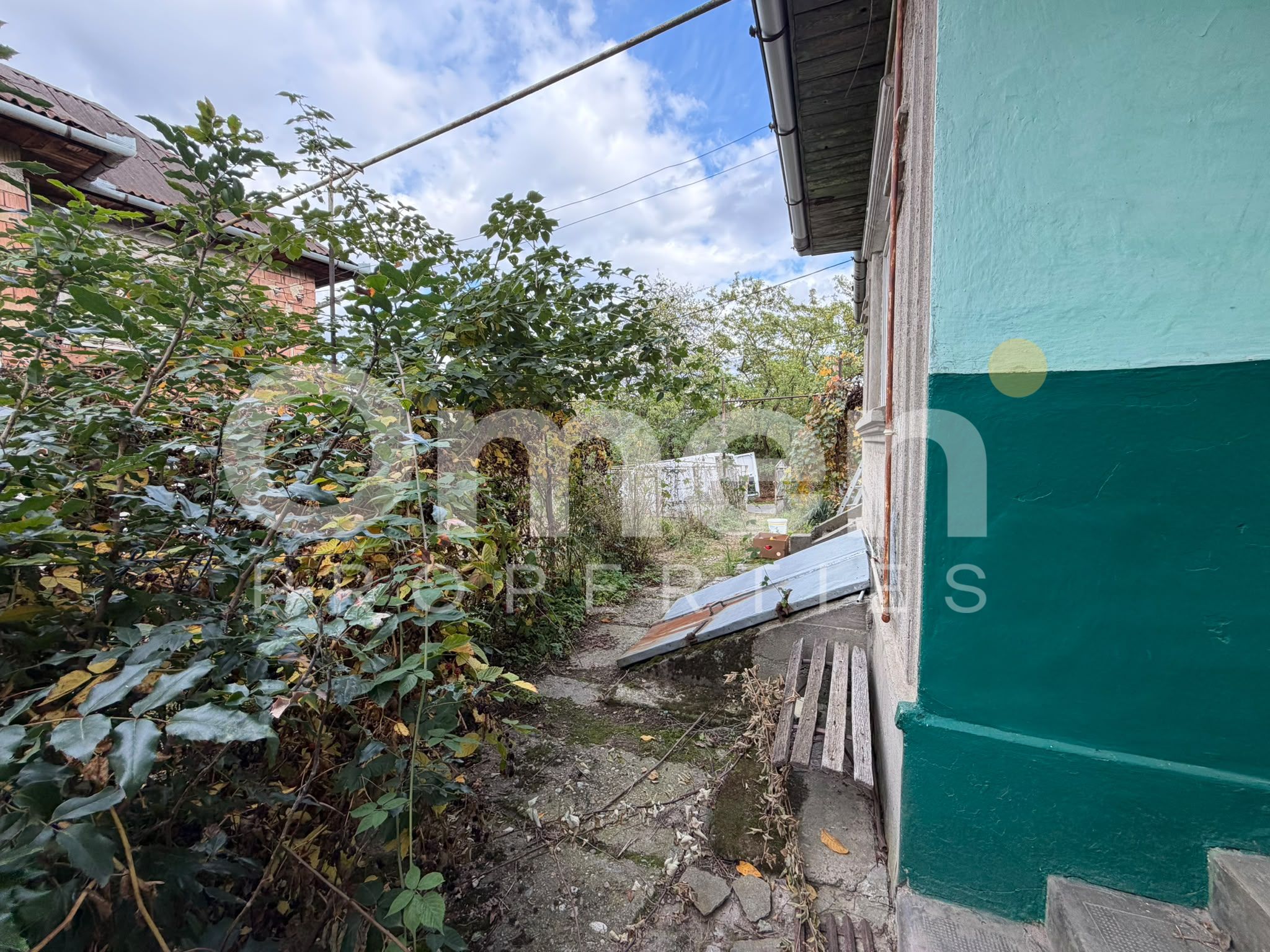 Casa cu teren de 1350 mp | Lapusel — fotografia 3