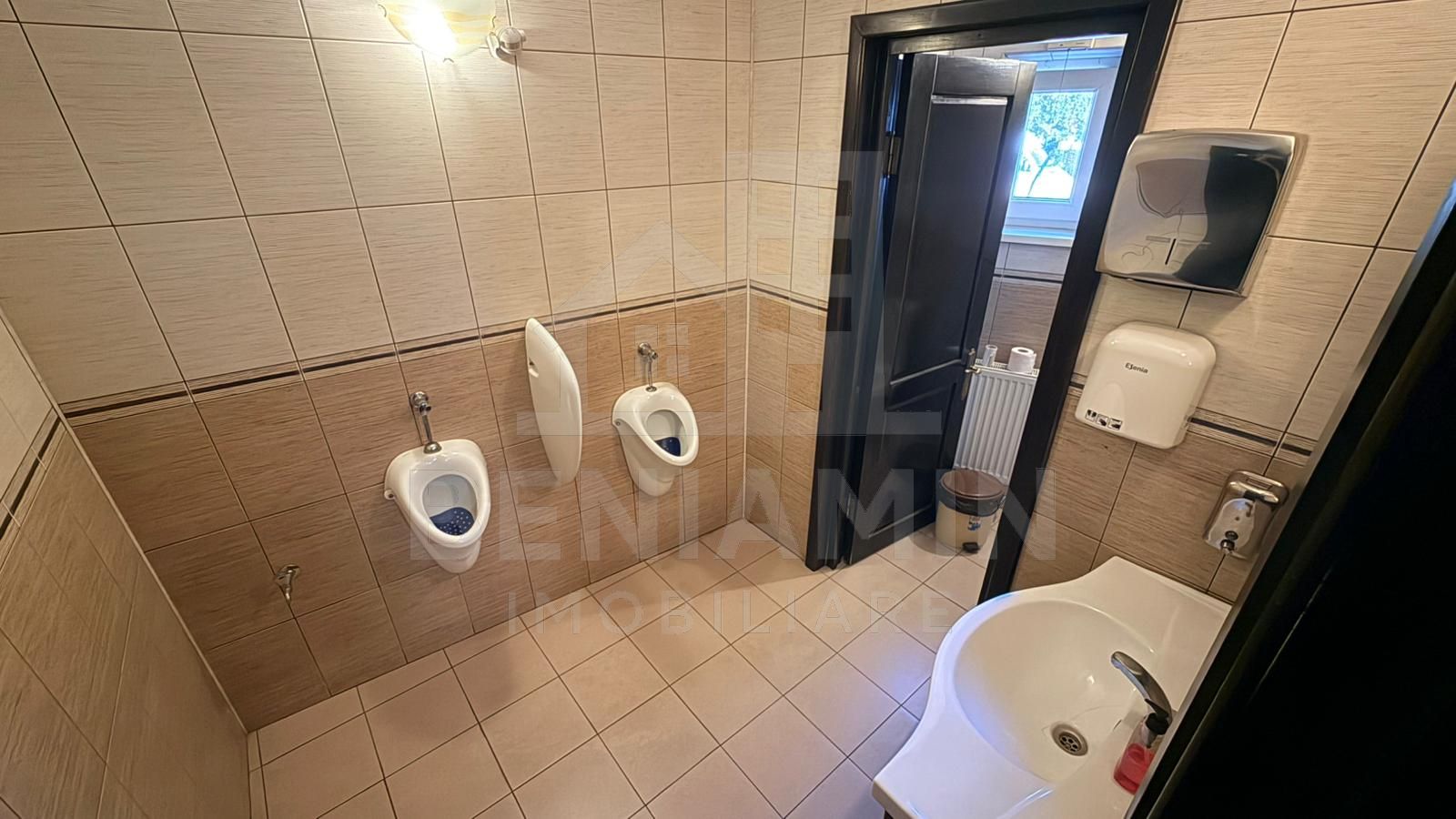 Spatiu-Comercial-320mp-de-Inchiriat-Langa-Parcul-Nicolae-Romanescu — fotografia 6
