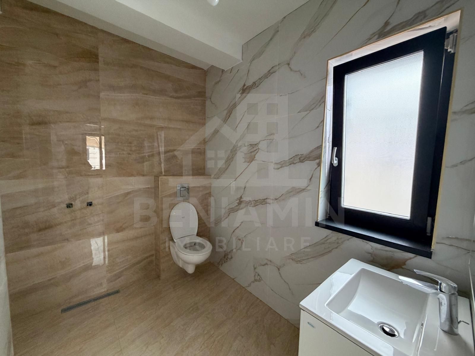 Casa P+1 Living-Bucatarie-3 Dormitoare-Toate utilitatile-Disponibila — fotografia 9