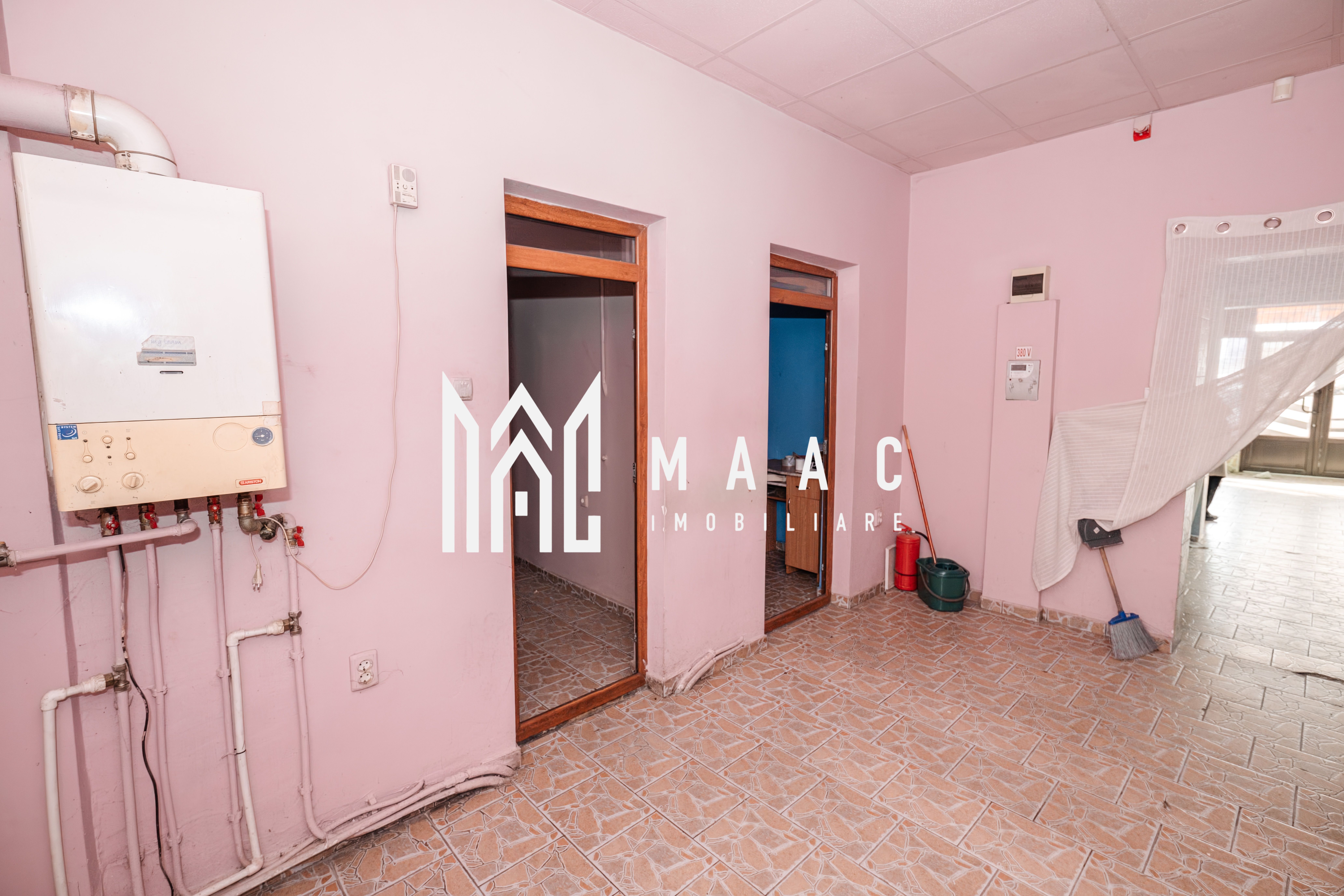 Spatiu comercial 100MP | Dragasani — fotografia 9