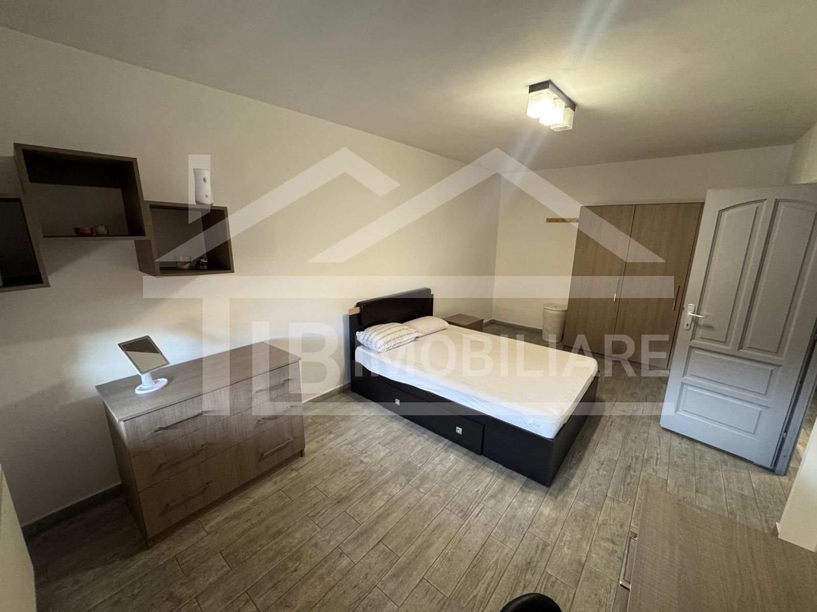 Apartament de 3 camere, decomandat, modern, 70mp, Zona UMFST