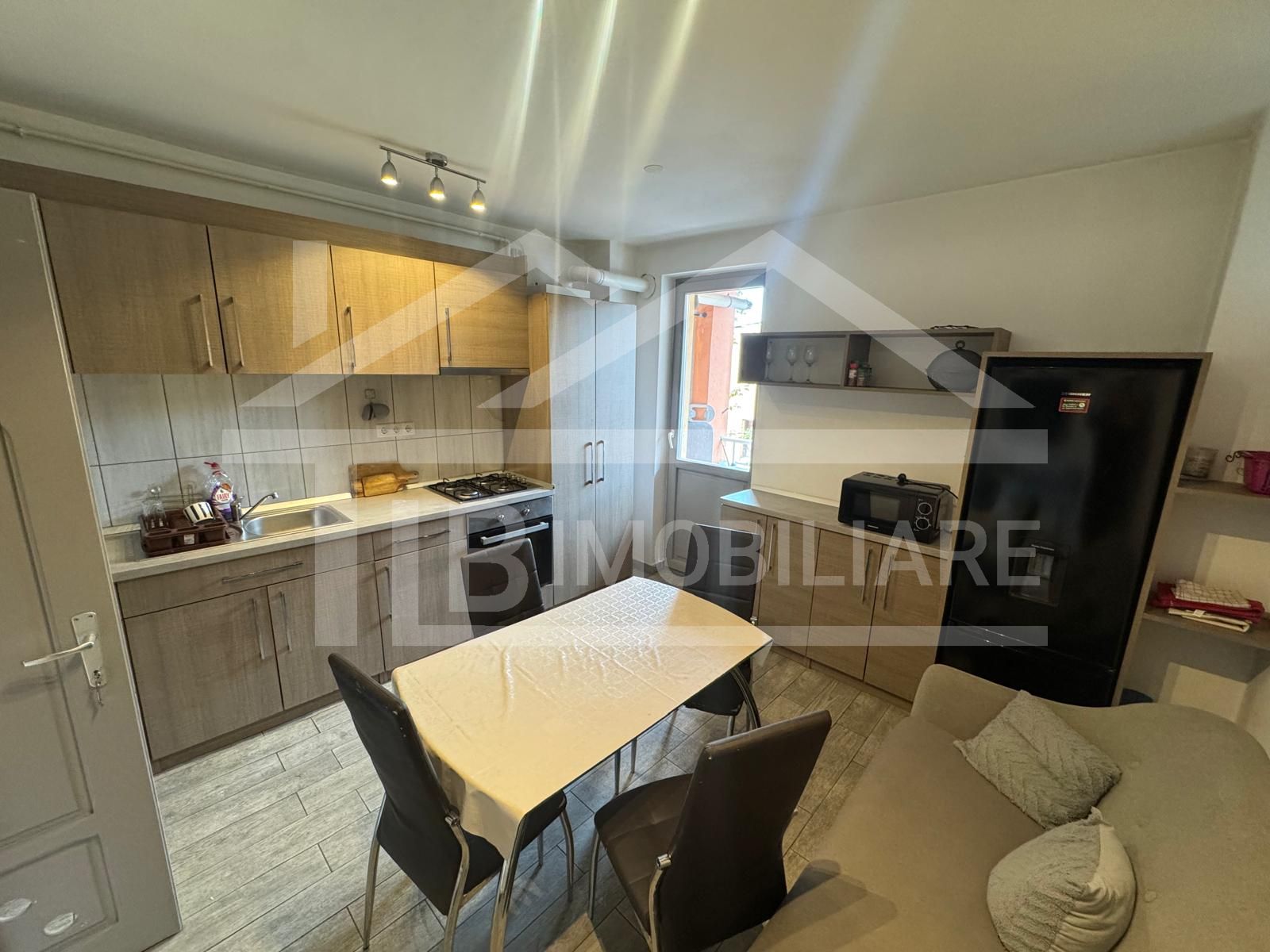 Apartament de 3 camere, decomandat, modern, 70mp, Zona UMFST — fotografia 9