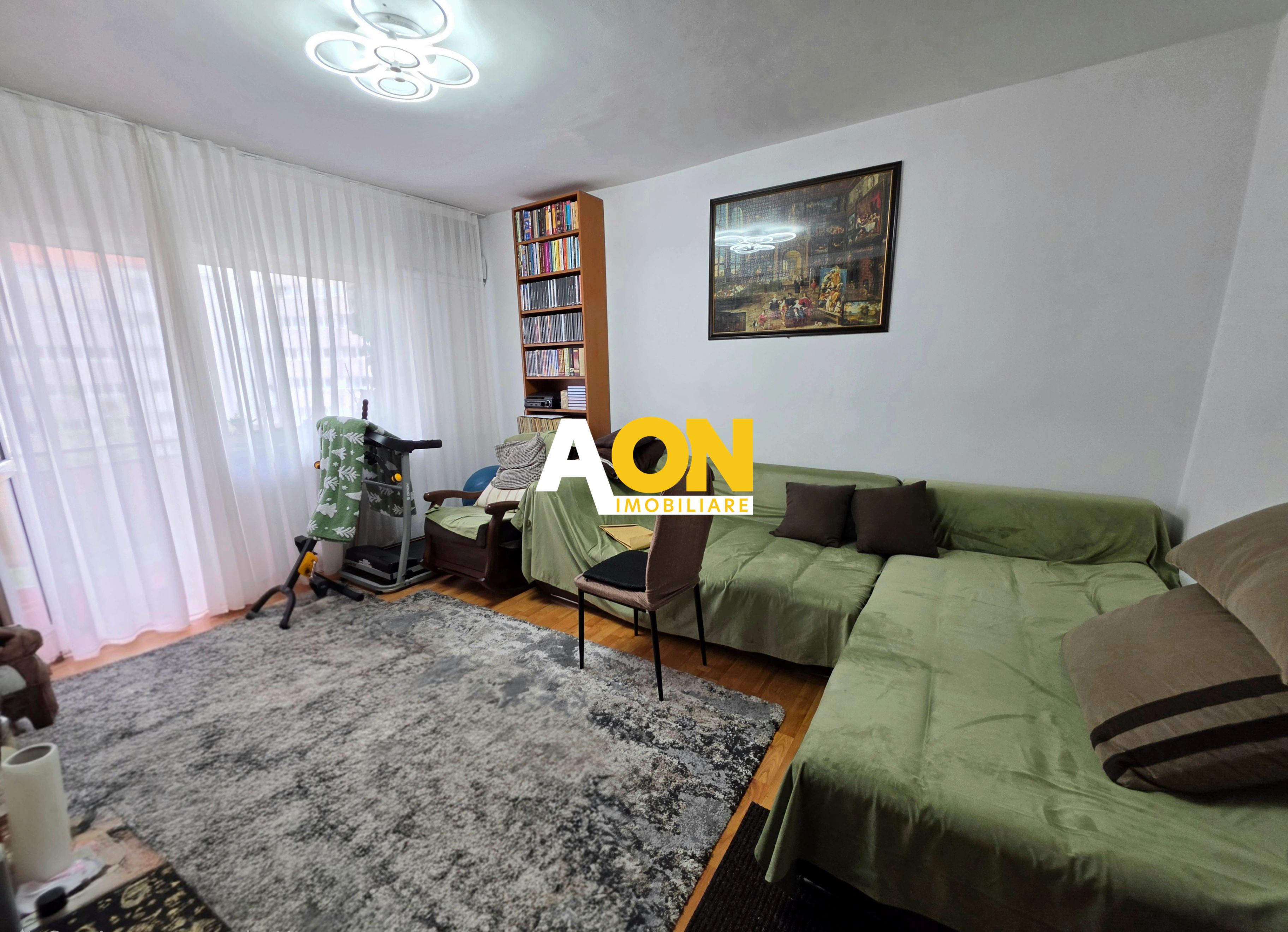 Apartament 4 Camere, 2 Bai, Etaj 3, Zona Cetate
