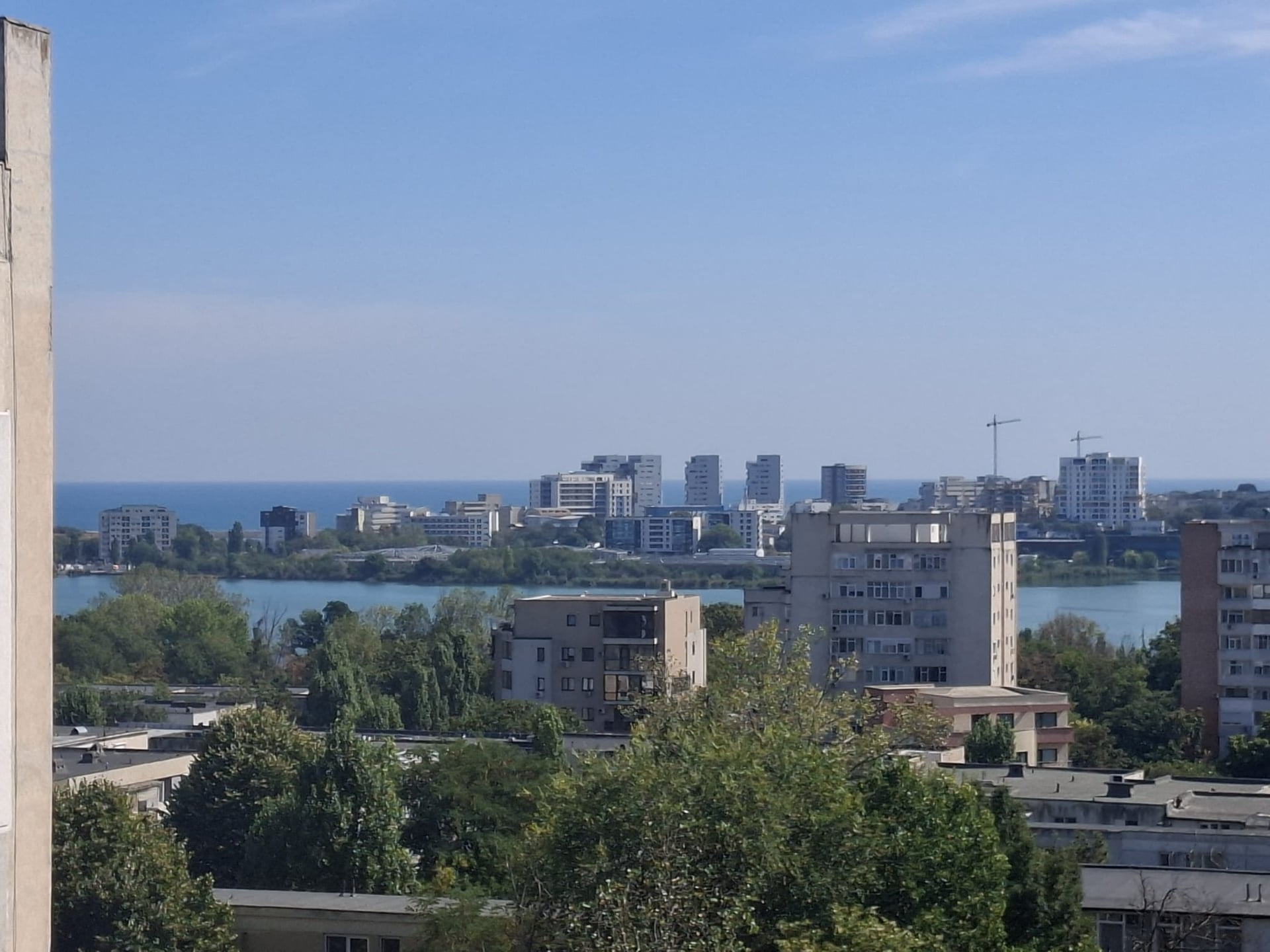 Apartament modern cu panoramă deosebită Tomis Nord, zona Tic Tac — fotografia 4