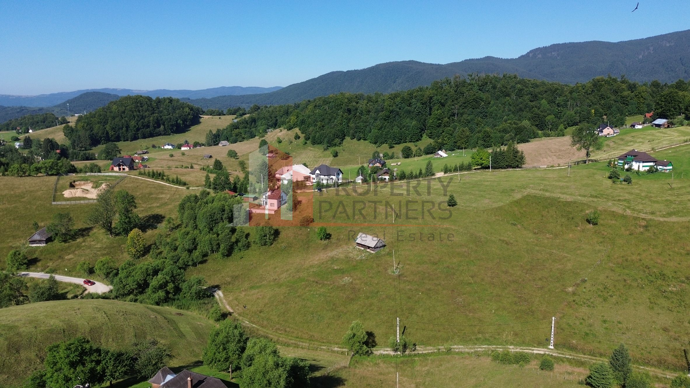 Teren intravilan 3.908 mp în Ciocanu – vedere panoramică spre Munții Bucegi — fotografia 3