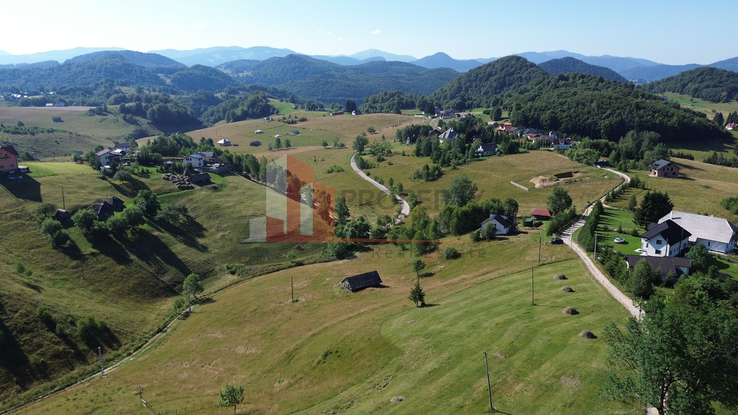 Teren intravilan 3.908 mp în Ciocanu – vedere panoramică spre Munții Bucegi — fotografia 4