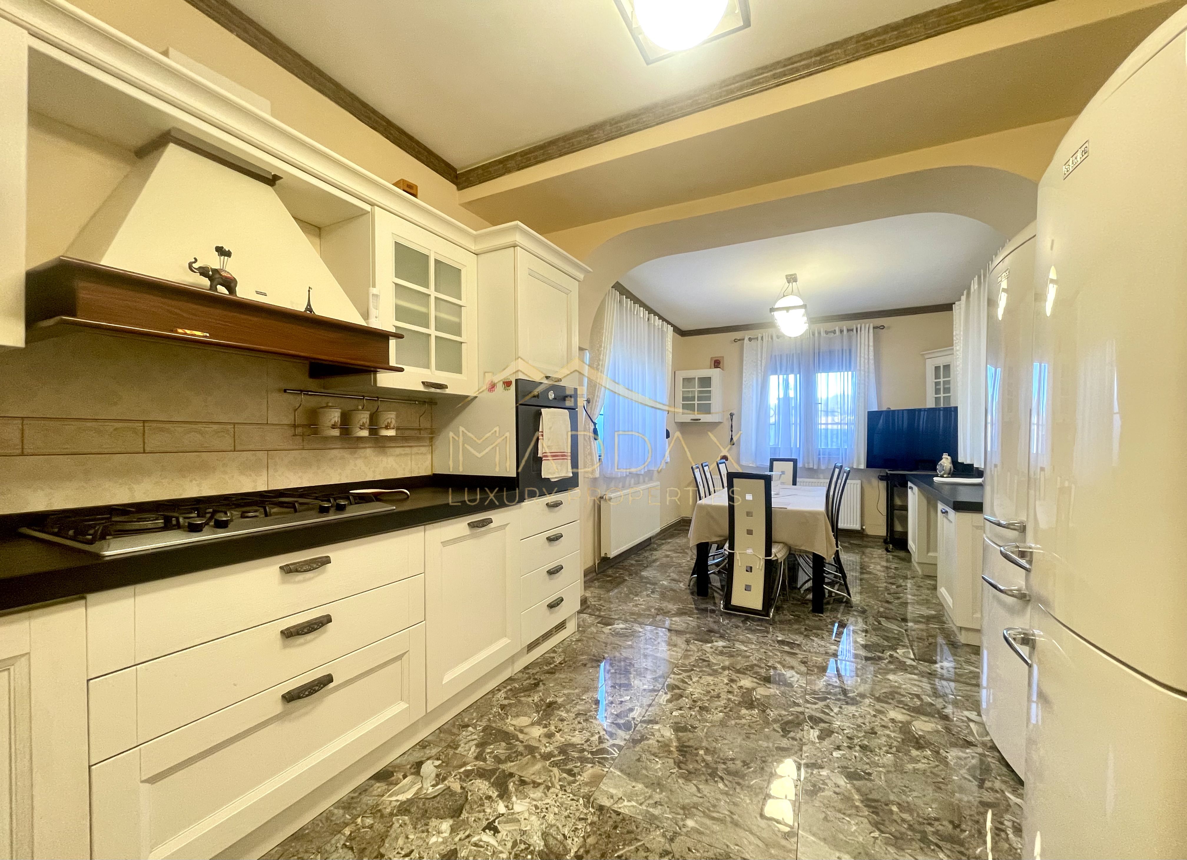 Vila 7 camere**Lake view**Ponton privat**Piscina**Teren 933 MP//Balotesti — fotografia 14
