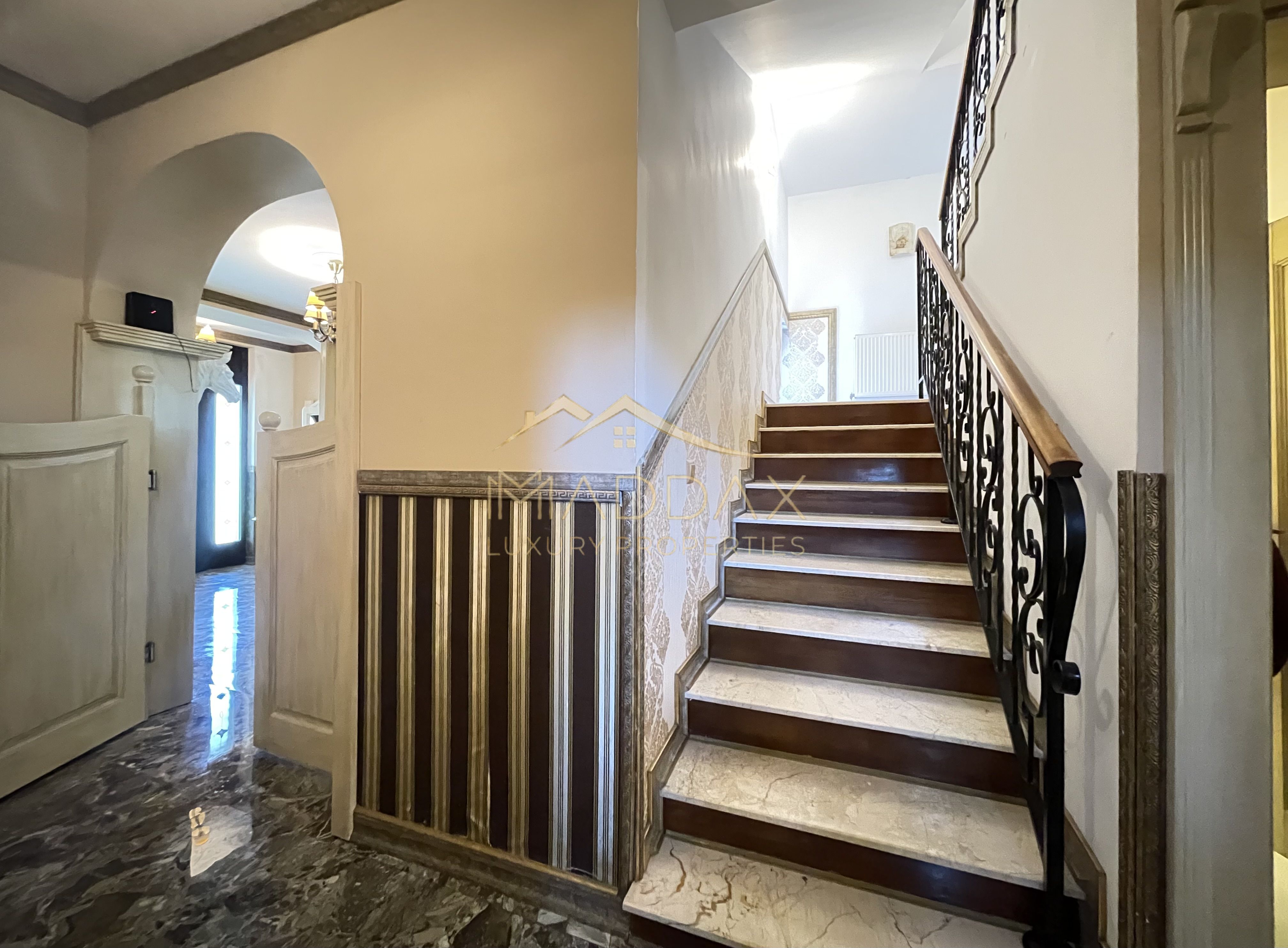 Vila 7 camere**Lake view**Ponton privat**Piscina**Teren 933 MP//Balotesti — fotografia 17