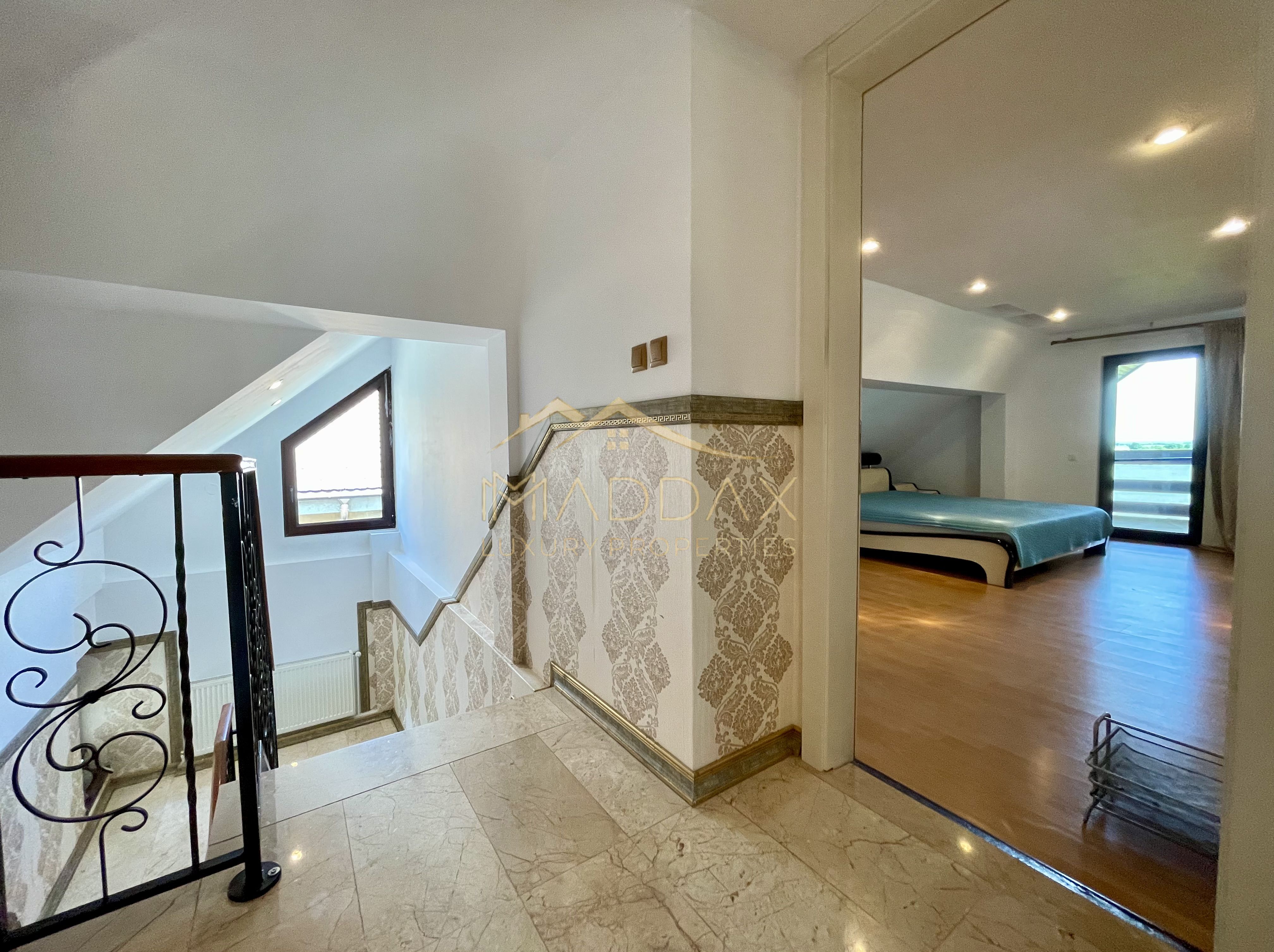 Vila 7 camere**Lake view**Ponton privat**Piscina**Teren 933 MP//Balotesti — fotografia 42