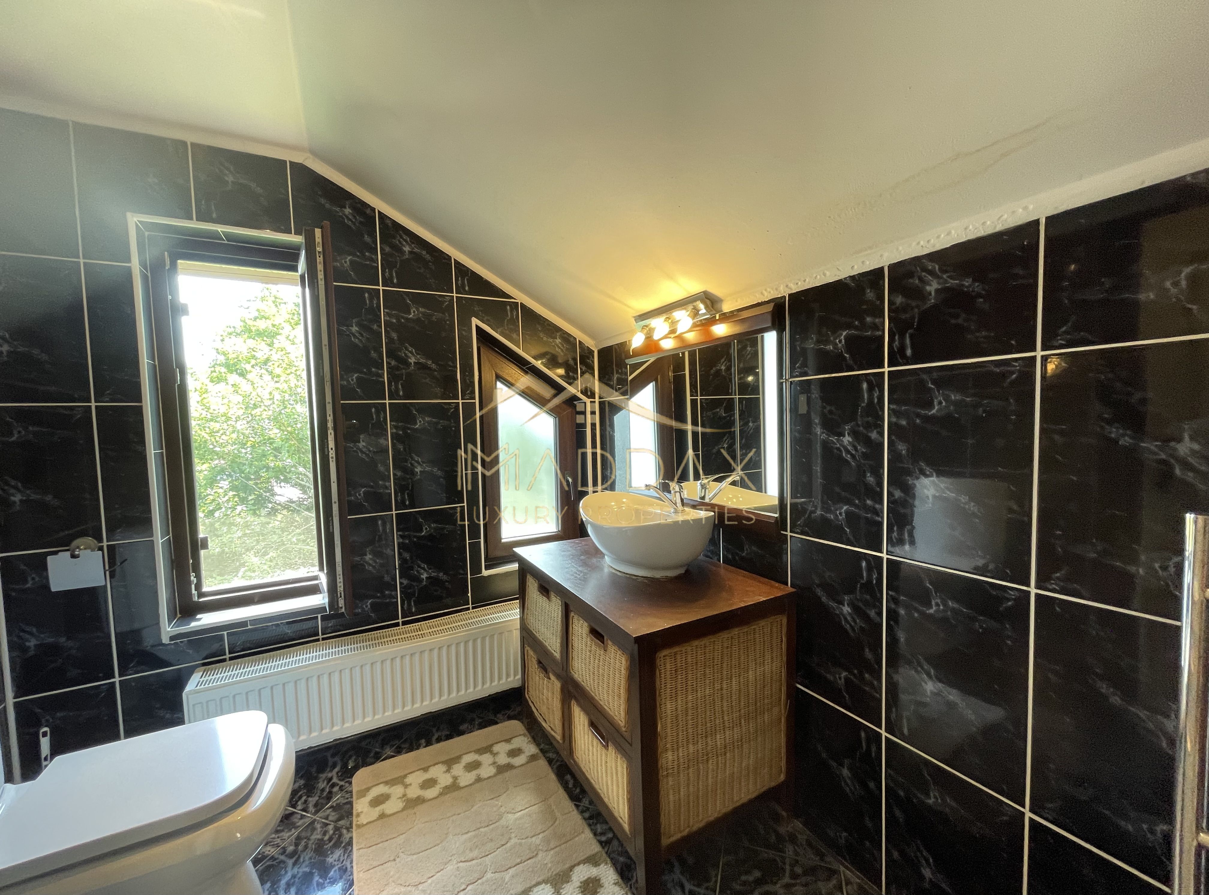 Vila 7 camere**Lake view**Ponton privat**Piscina**Teren 933 MP//Balotesti — fotografia 44
