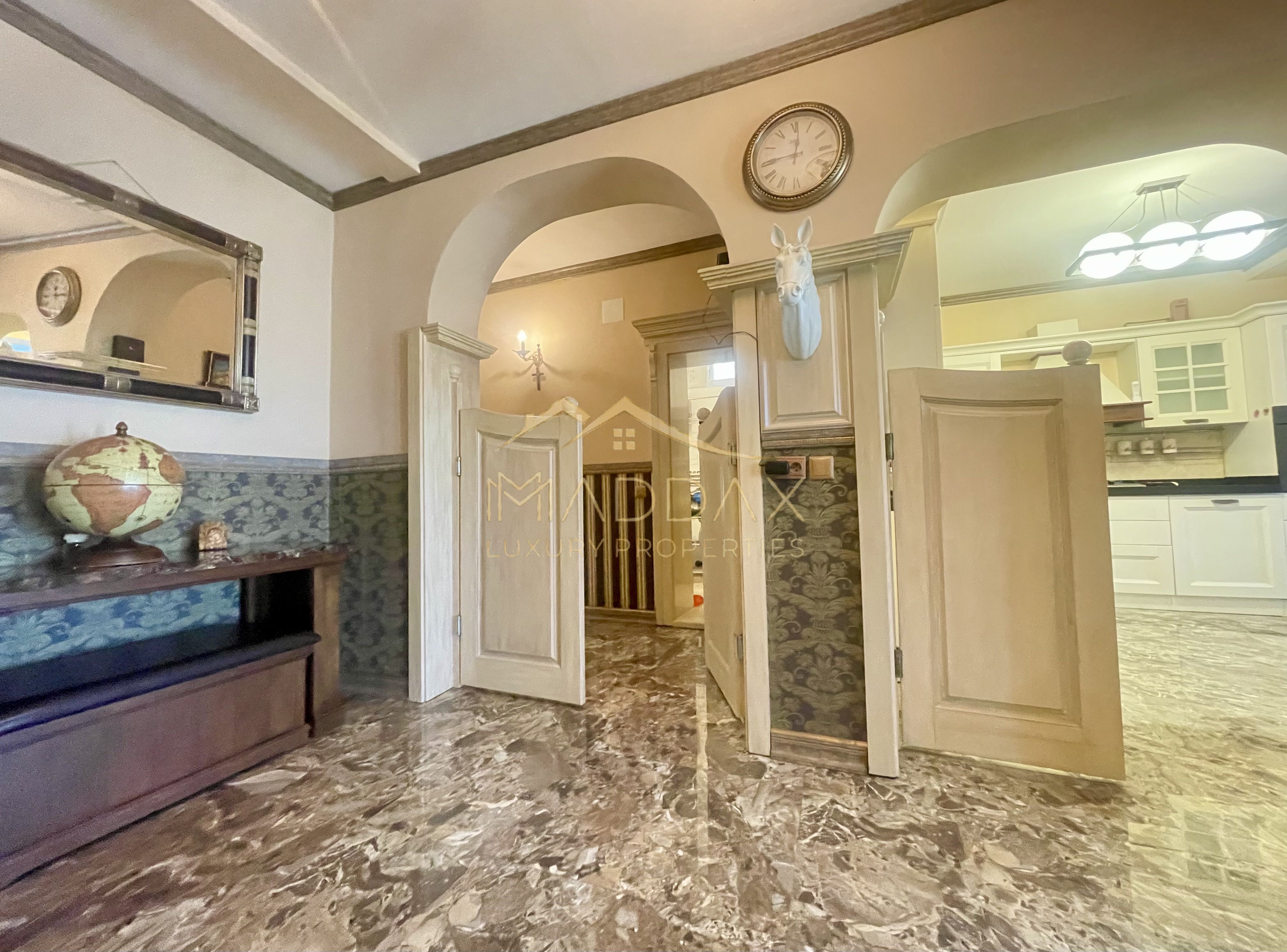 Vila 7 camere**Lake view**Ponton privat**Piscina**Teren 933 MP//Balotesti — fotografia 8