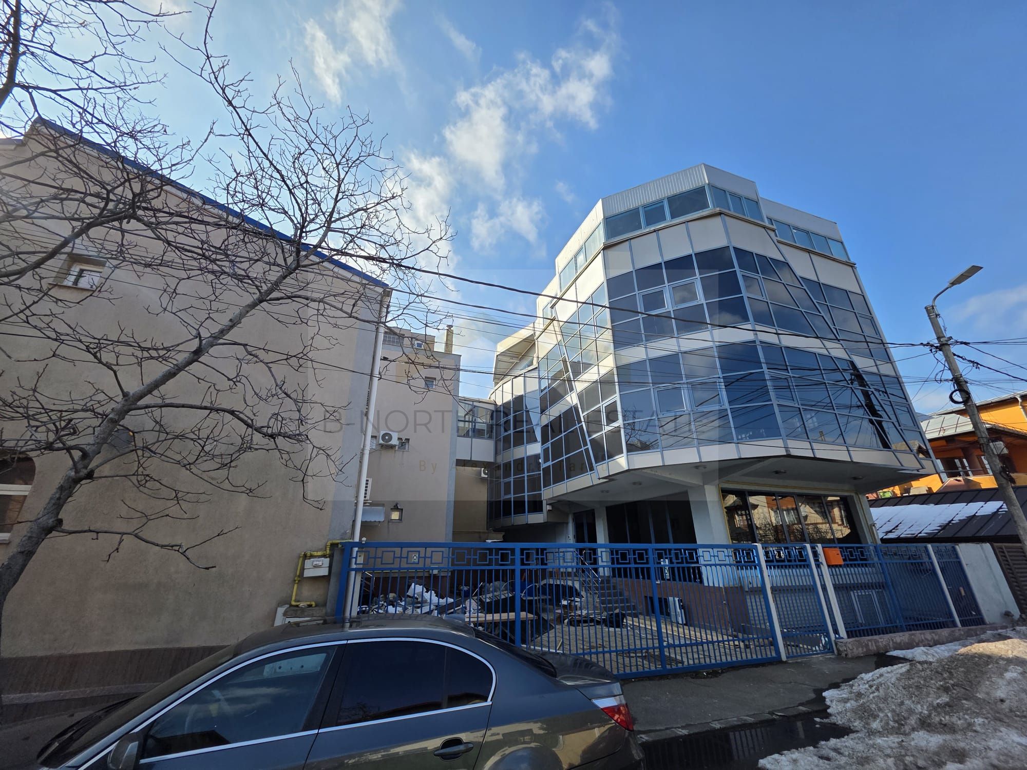 Clădiri de birouri de închiriat Sector 4 – 1.100 mp, vizibilitate stradală — fotografia 41