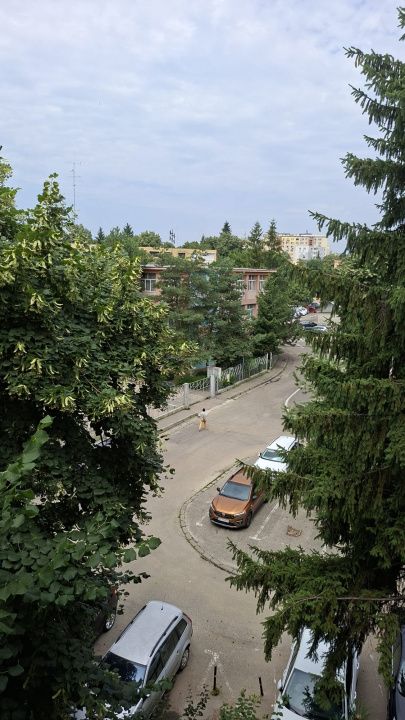 Apartament 4 camere Nord ,Etaj 3 la Poarta Scolii nr 14 — fotografia 11