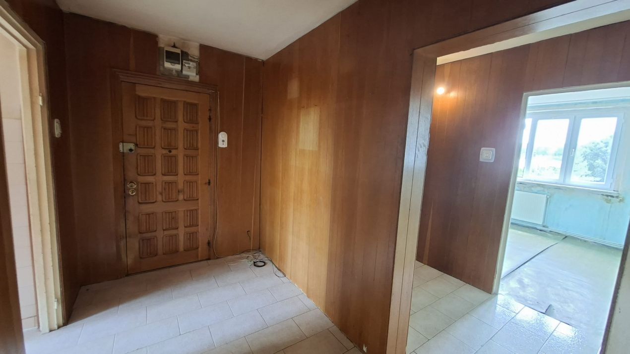 Apartament 4 camere Nord ,Etaj 3 la Poarta Scolii nr 14 — fotografia 4