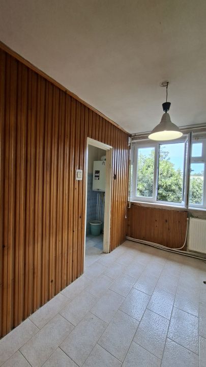 Apartament 4 camere Nord ,Etaj 3 la Poarta Scolii nr 14 — fotografia 8