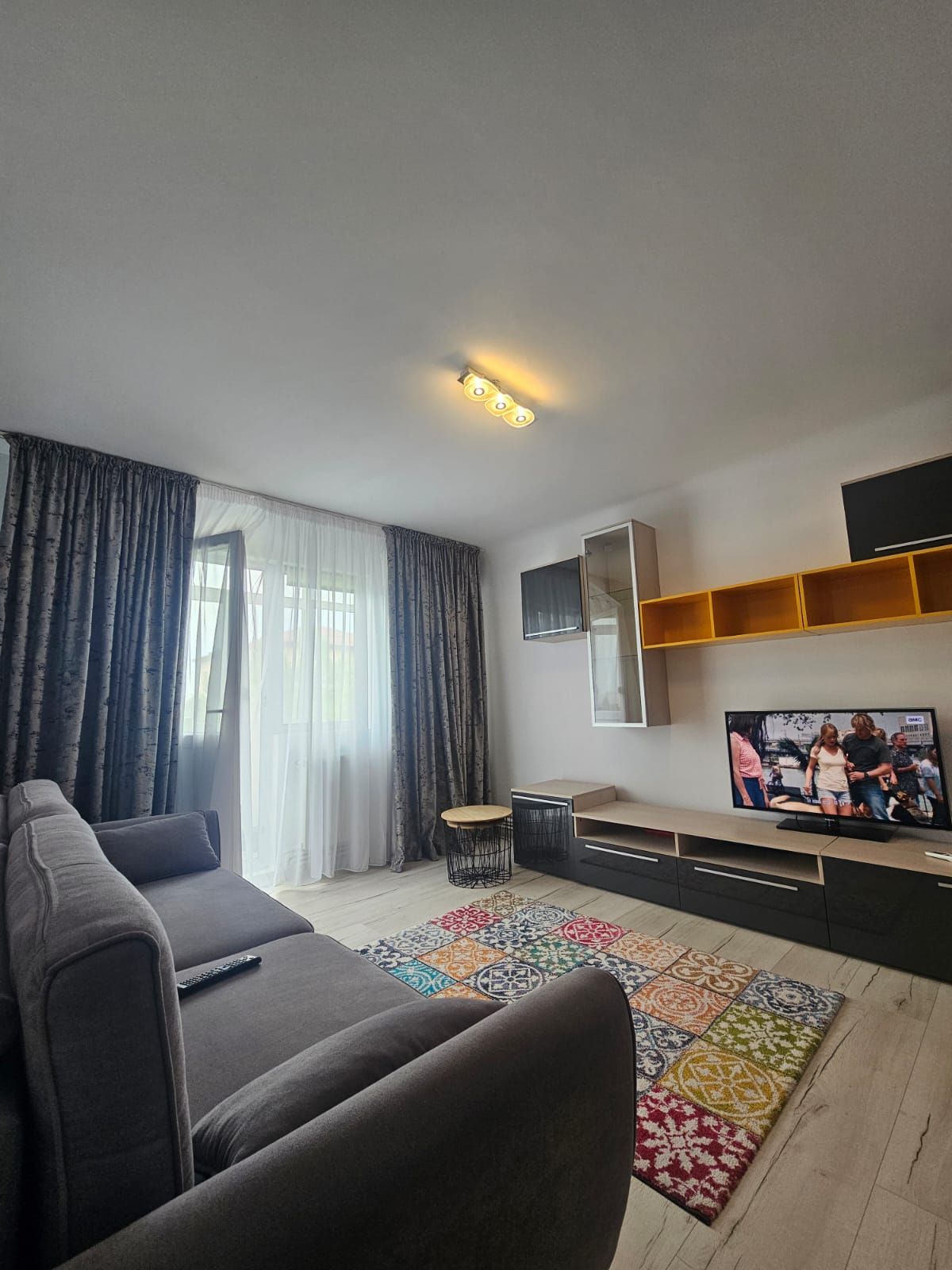 Apartament 3 camere, decomandat- 1 Mai, Sara — fotografia 5