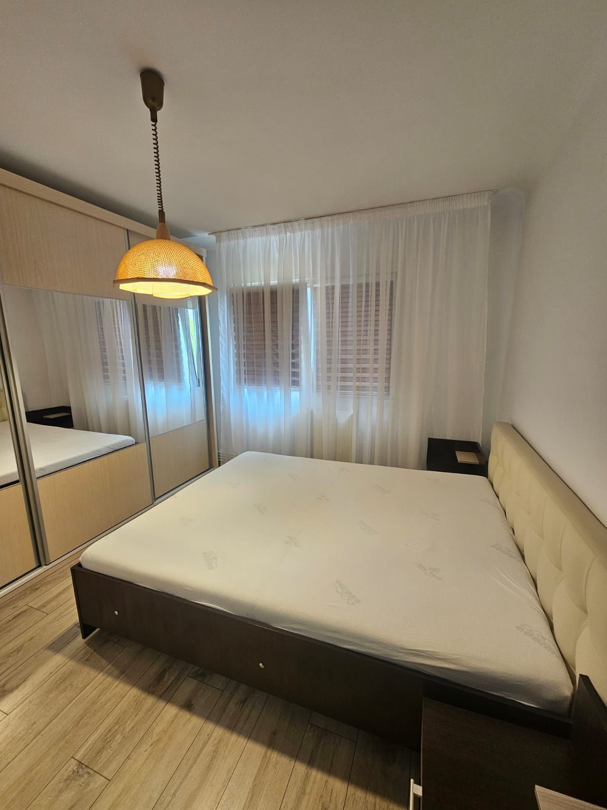 Apartament 3 camere, decomandat- 1 Mai, Sara — fotografia 7