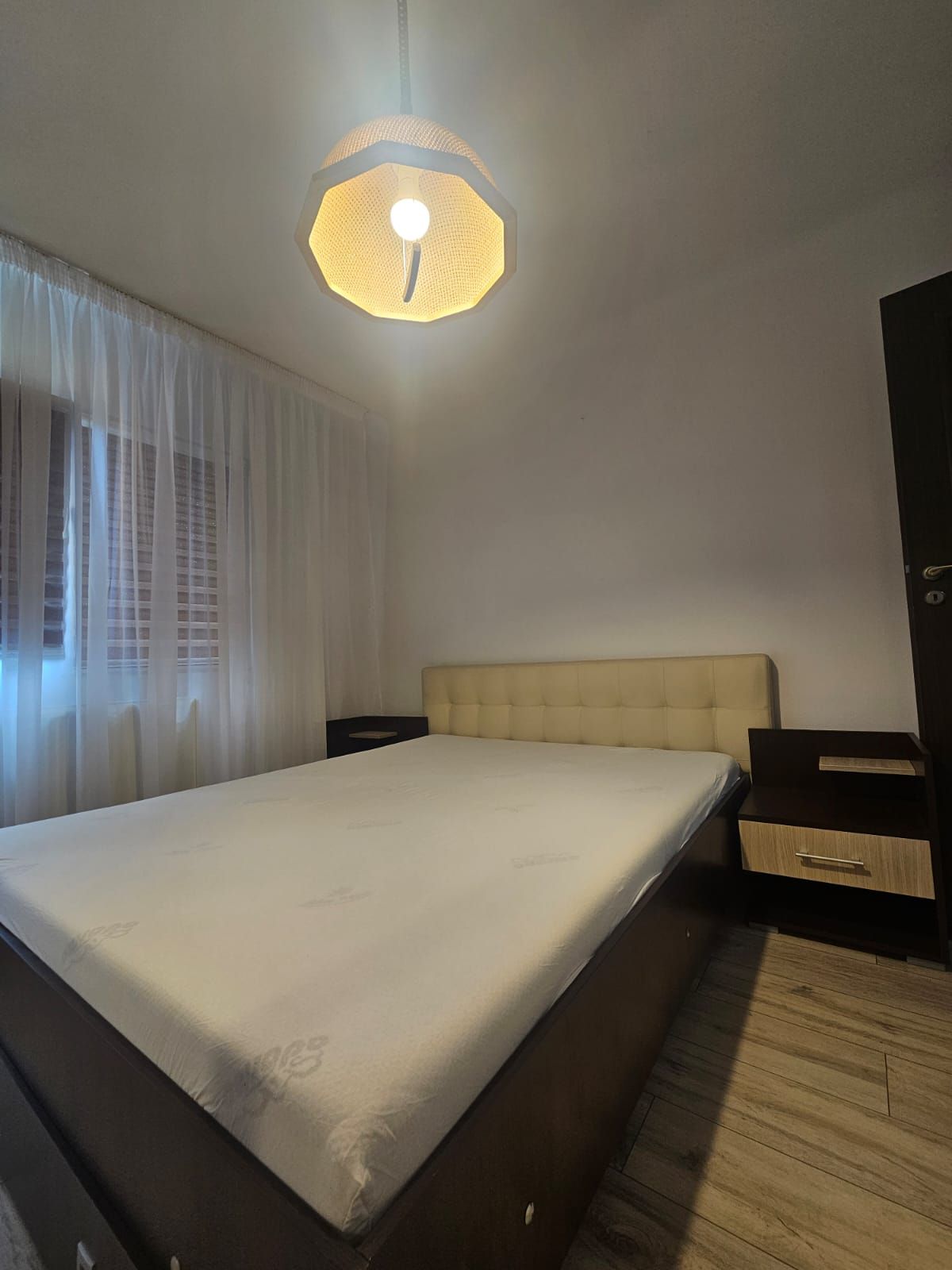 Apartament 3 camere, decomandat- 1 Mai, Sara — fotografia 8
