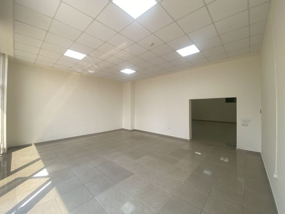 Spatiu comercial 2 camere de inchiriat 132 mp in zona Turnisor Sibiu — fotografia 3