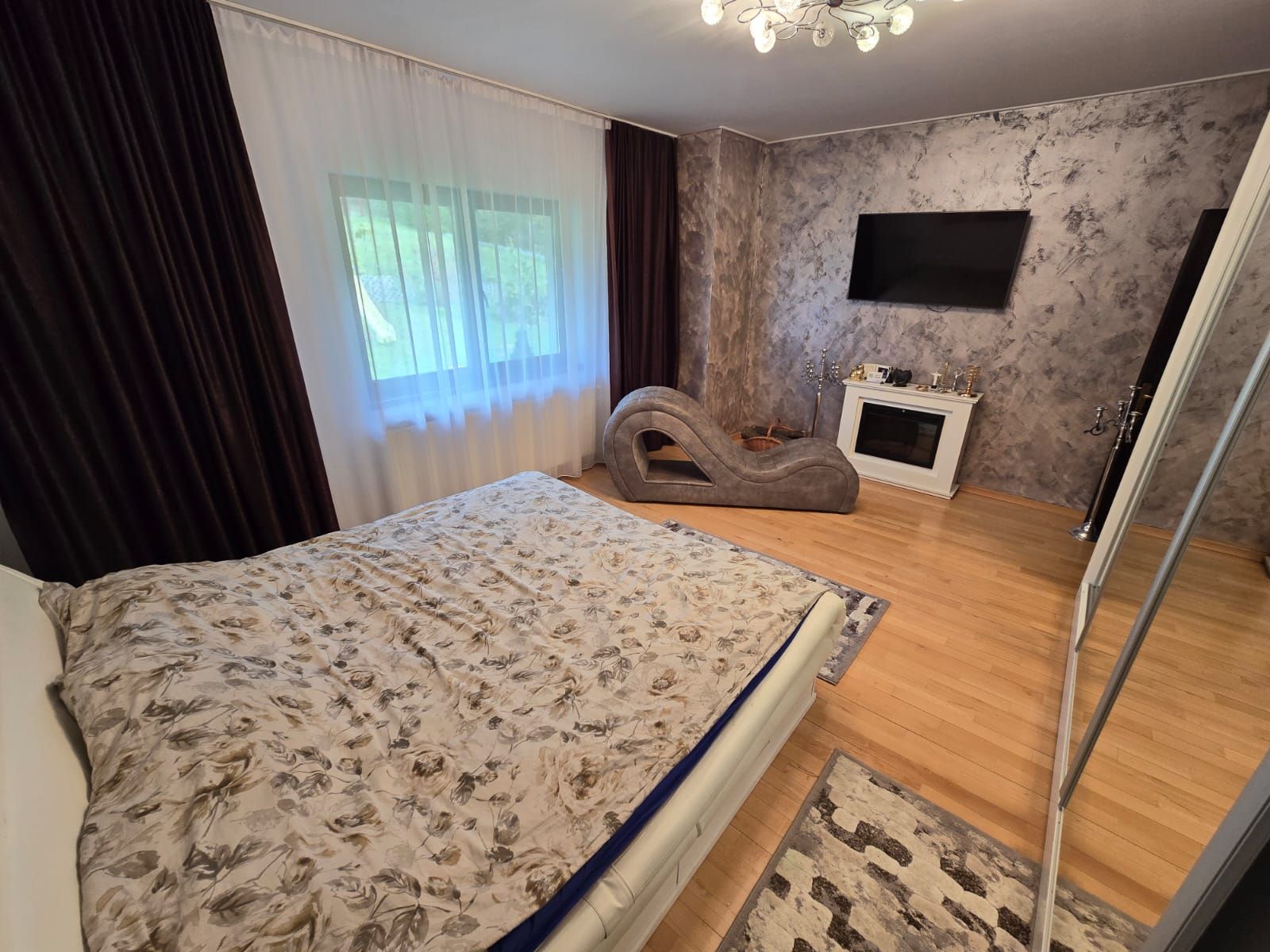 Casa 6 camere,300 mp,2500mp teren, Valea Iubirii,0% comision — fotografia 5