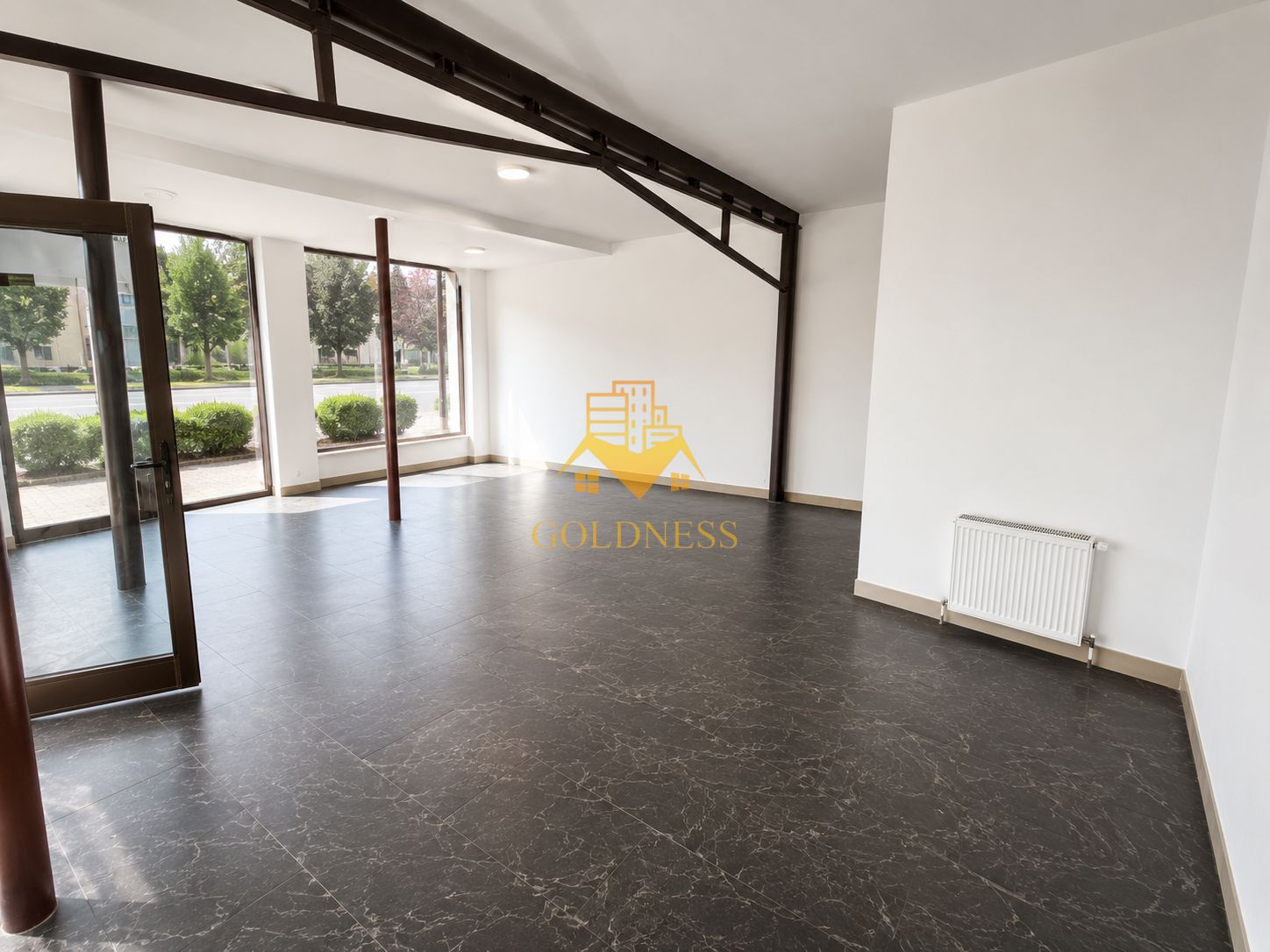Spatiu Comercial 70MP, Parcare, Corneliu Coposu, Dambu Rotund — fotografia 3