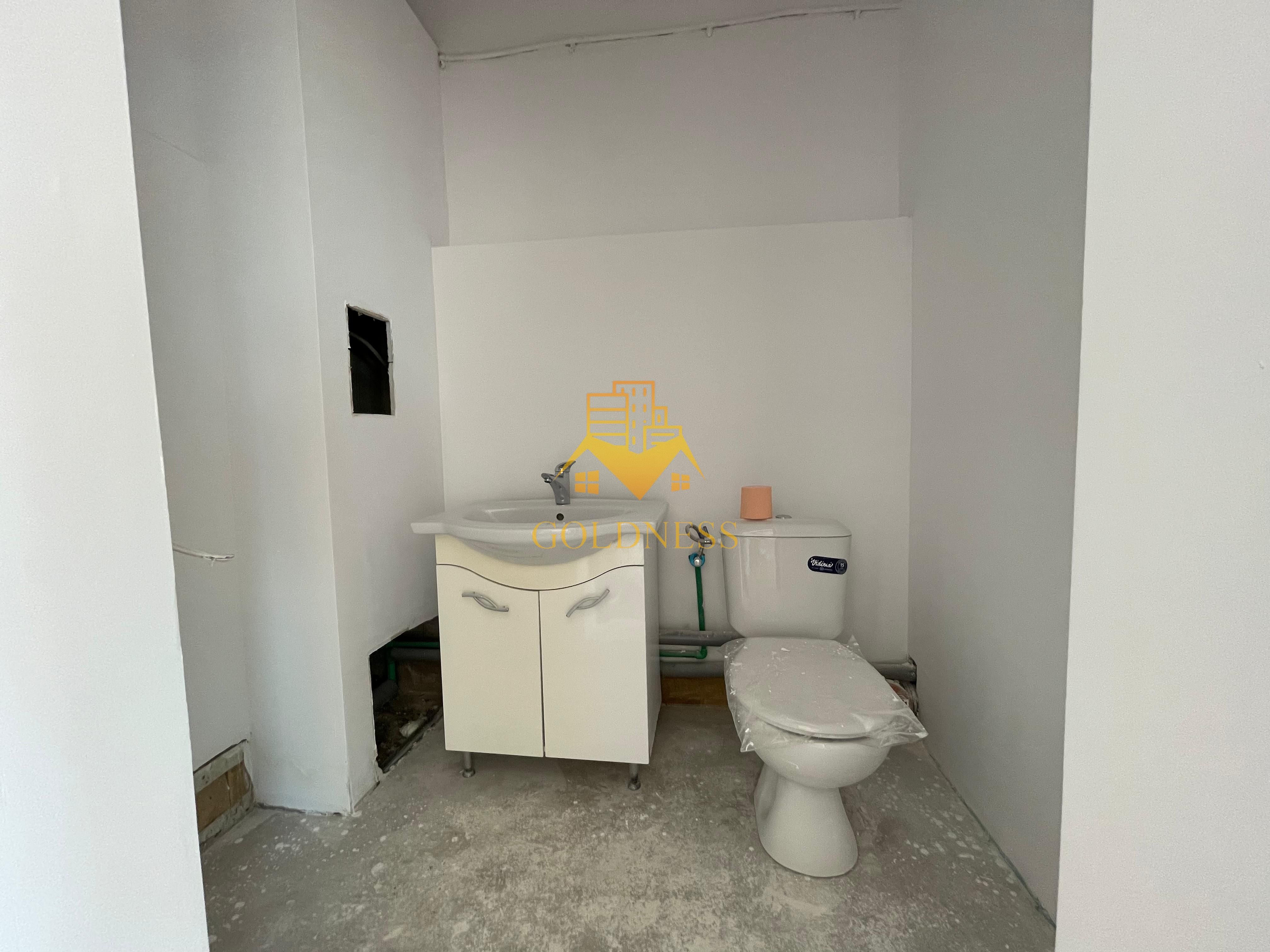 Spatiu Comercial 70MP, Parcare, Corneliu Coposu, Dambu Rotund — fotografia 5