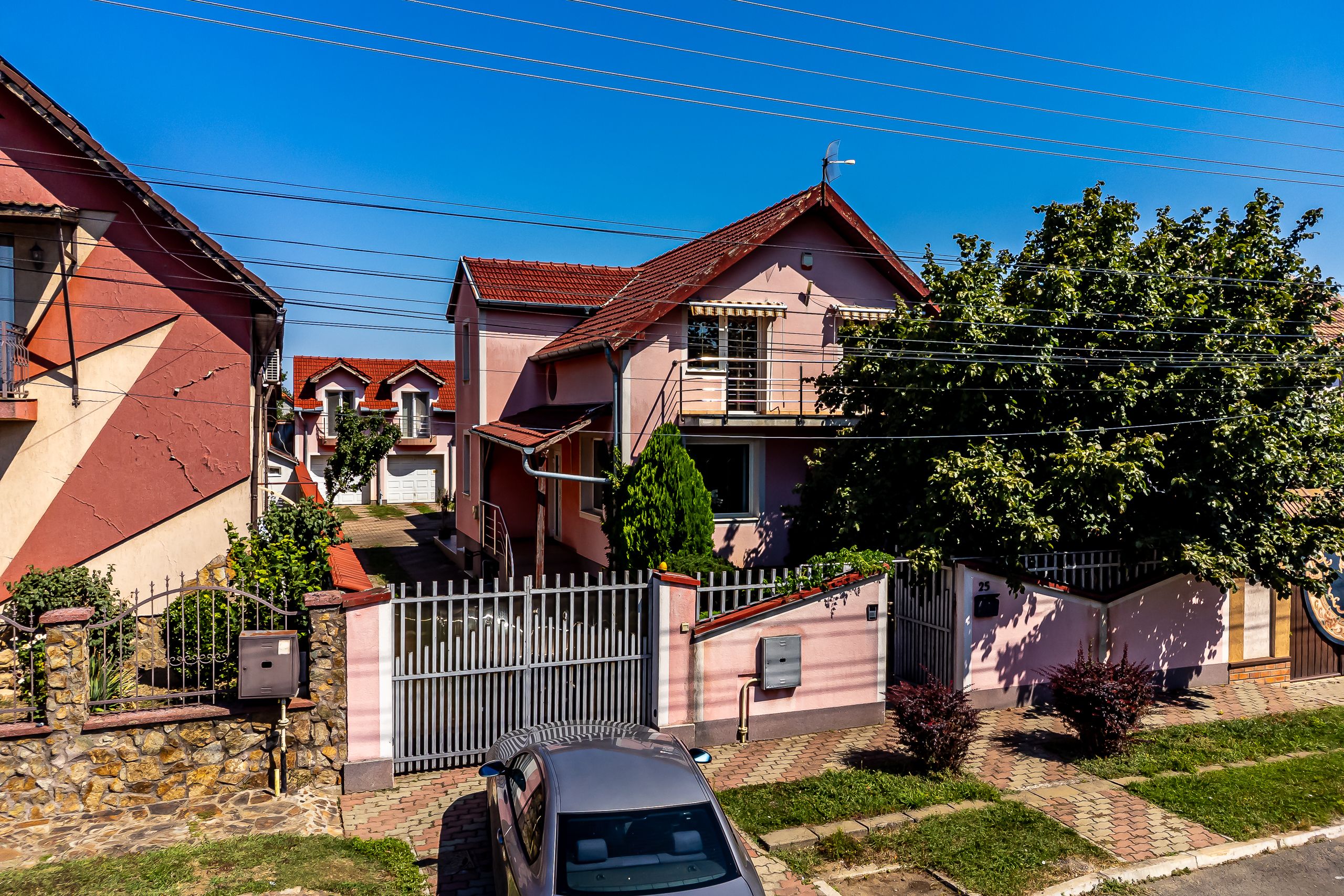 Vilă cu 6 camere în zona rezidențială - Poltura — fotografia 3