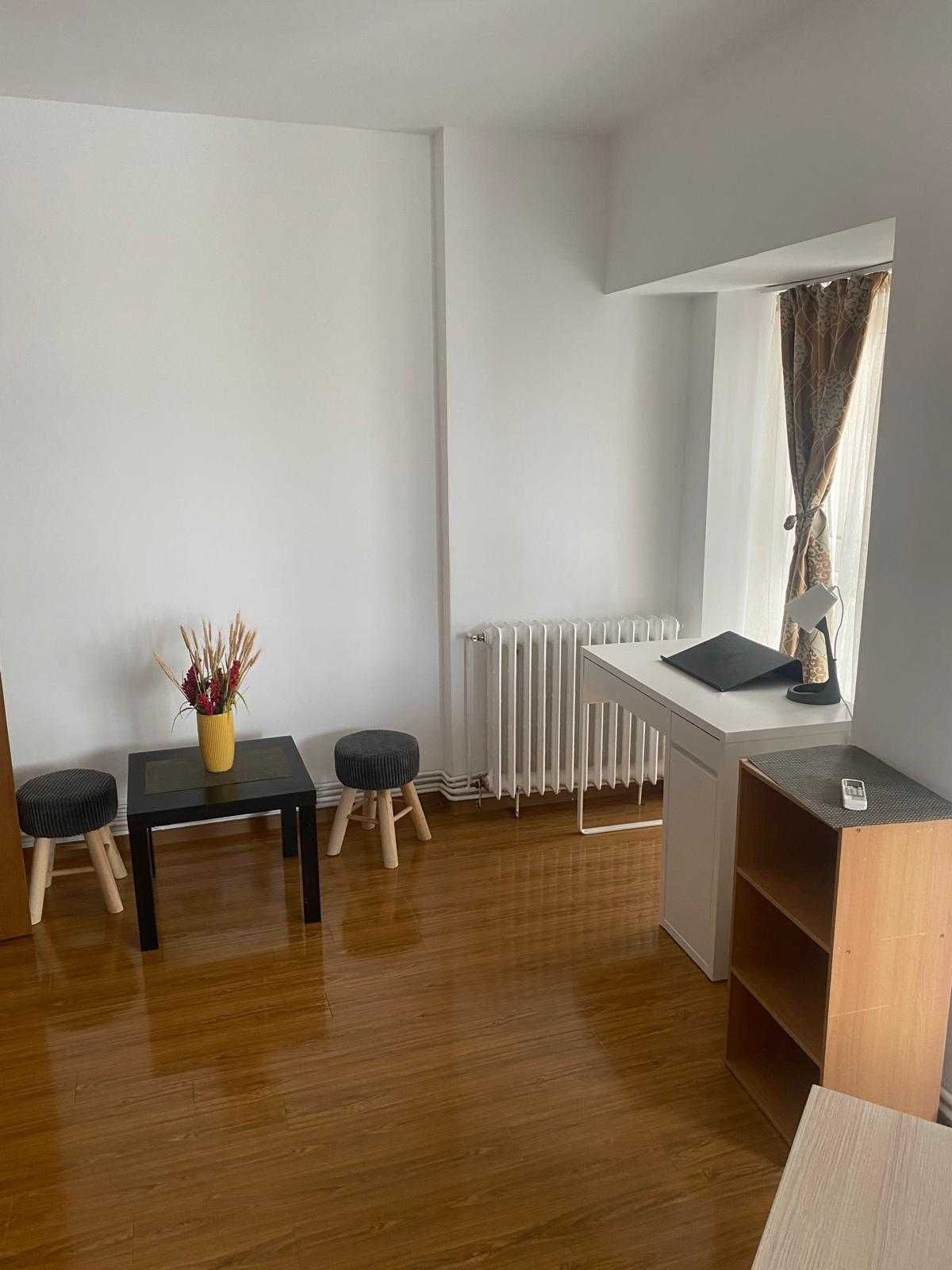 Ap 2 camere, Unirii, Centrul Vechi și pentru birou. — fotografia 2