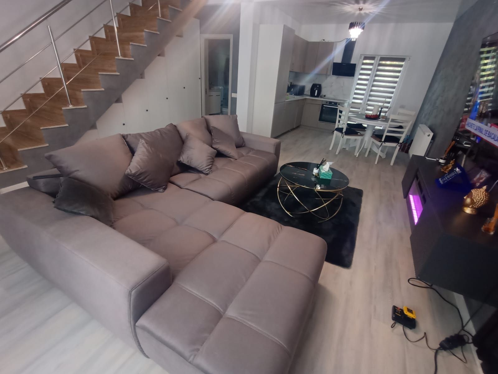 Ag. Eu. vinde Casa P+1  3 camere  in Mamaia Nord - Hanul cu Peste — fotografia 5