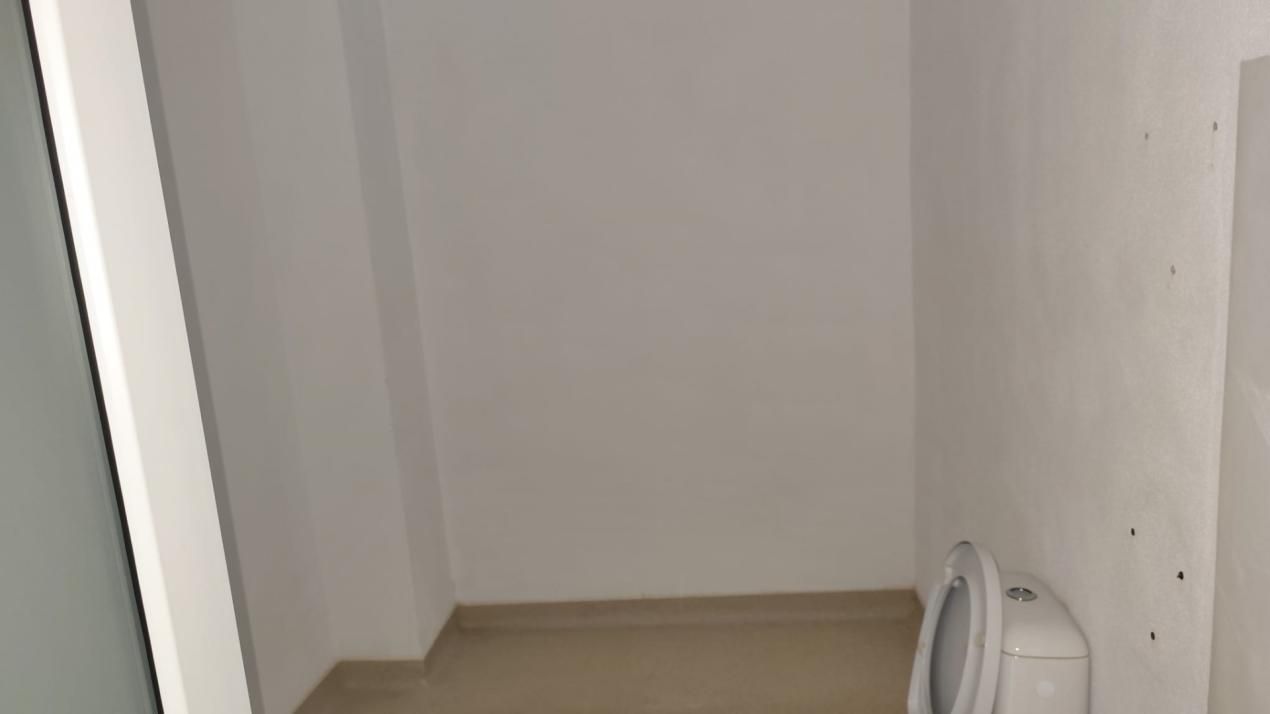 Spatiu de inchiriat central Baicoi — fotografia 8
