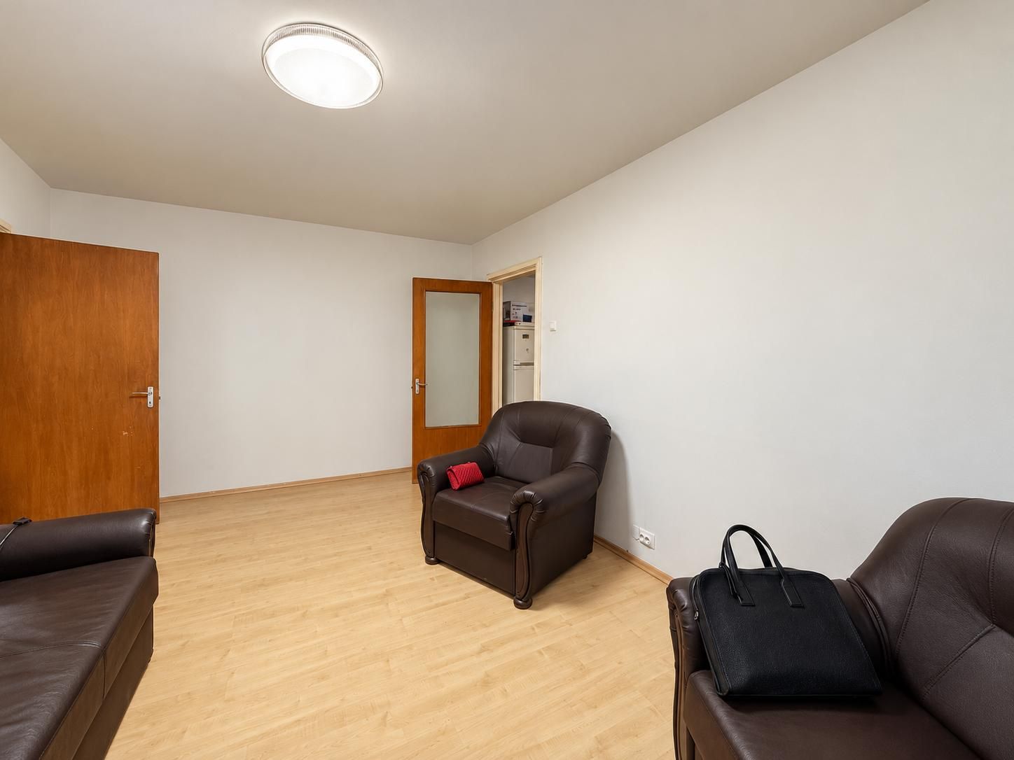 3 camere lângă metrou Romancierilor / Etaj 2/4 /Bloc reabilitat — fotografia 3