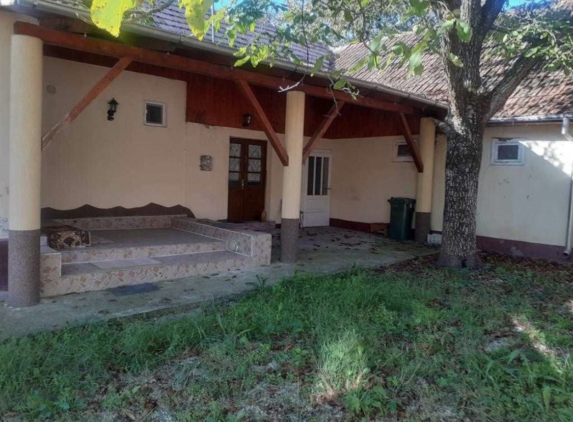 Vand casa cu 121 mp suprafata construita si teren 1635 mp — fotografia 4