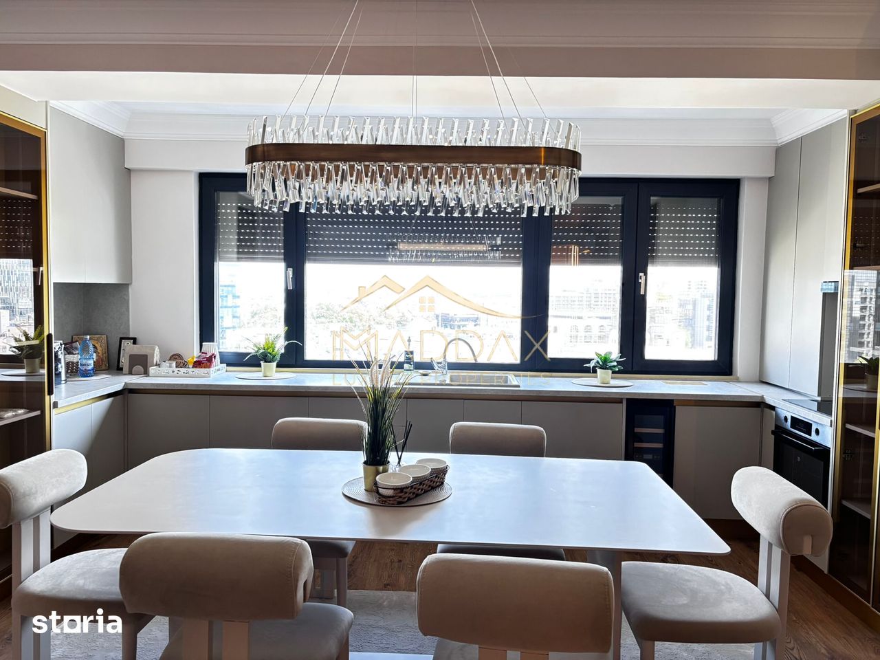 Apartament de inchiriat - mobilat lux