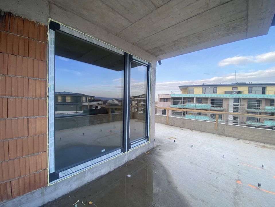 Penthouse cu Panorama spre Sibiu si Munti 3 camere 81mpu terasa 107mp — fotografia 5